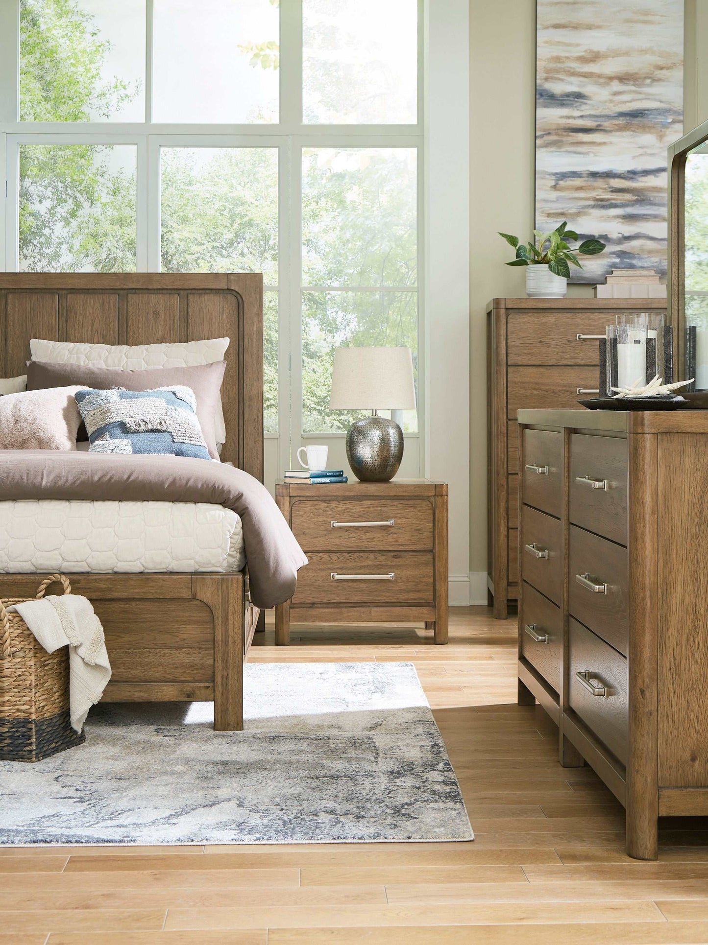 Cabalynn Light Brown California King Panel Bed w/ 4 Storage Drawers