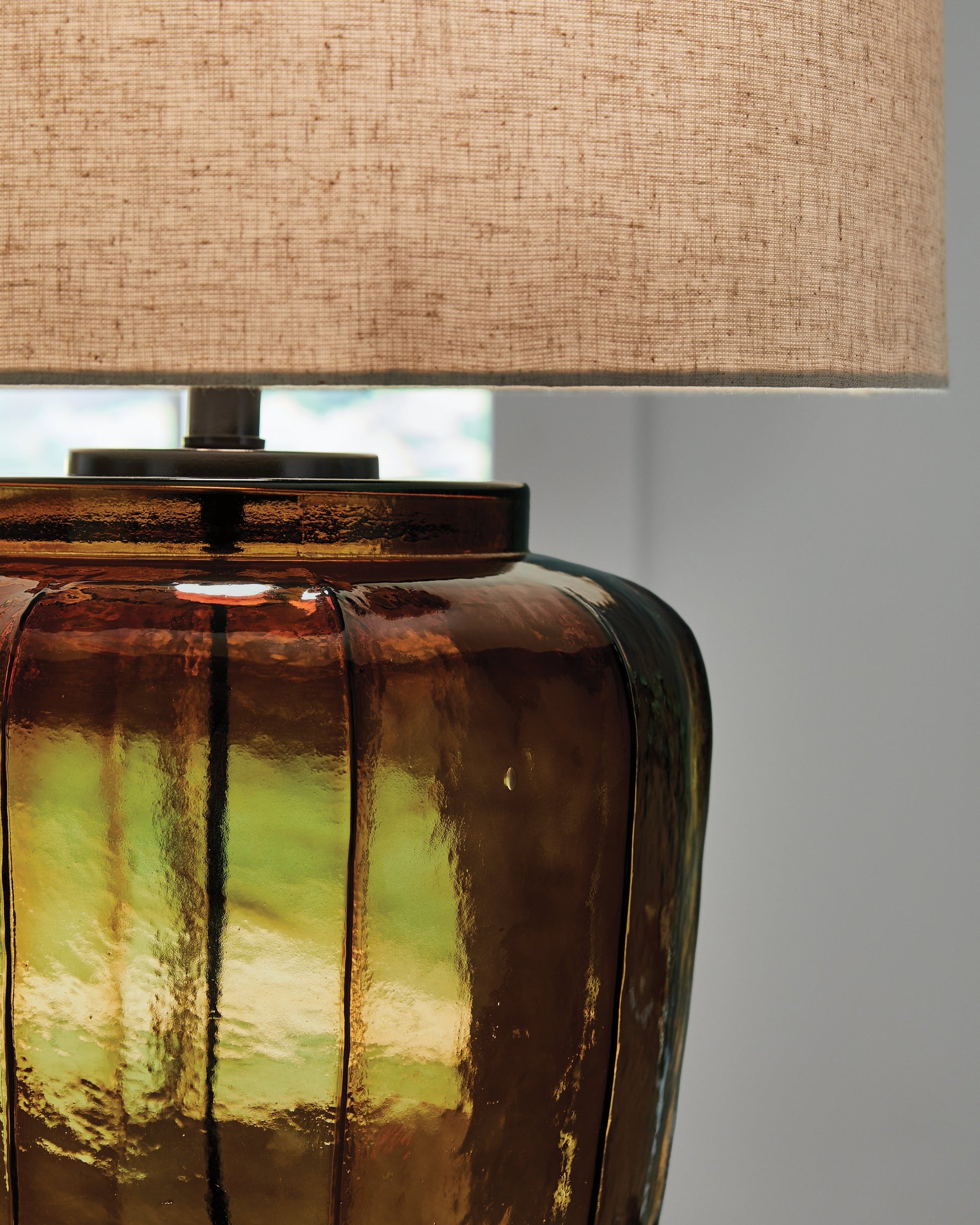 Bainmore Amber Glass Table Lamp (1/CN)- Viva Furn