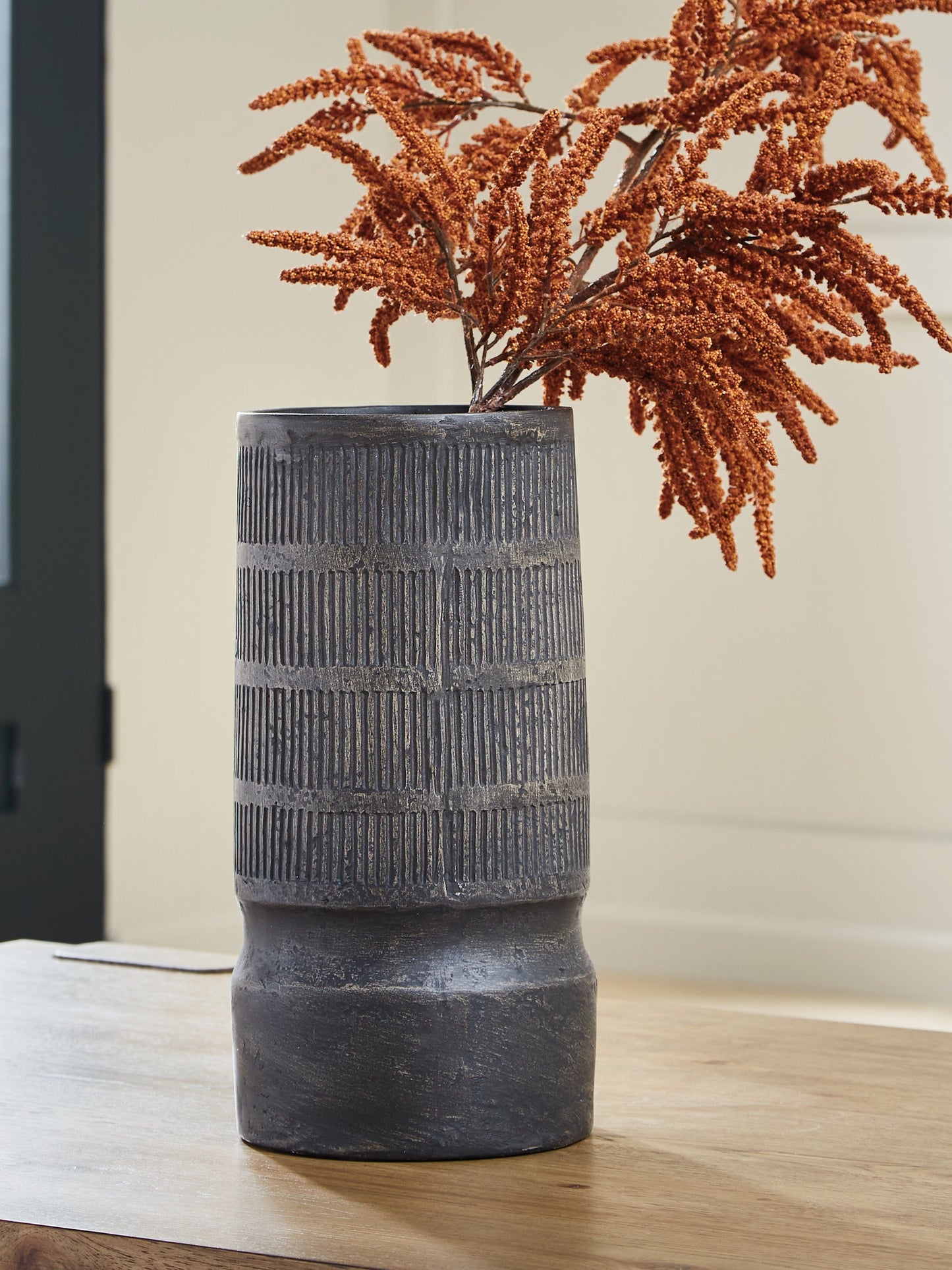Beninworth Antique Black Vase- Viva Furn