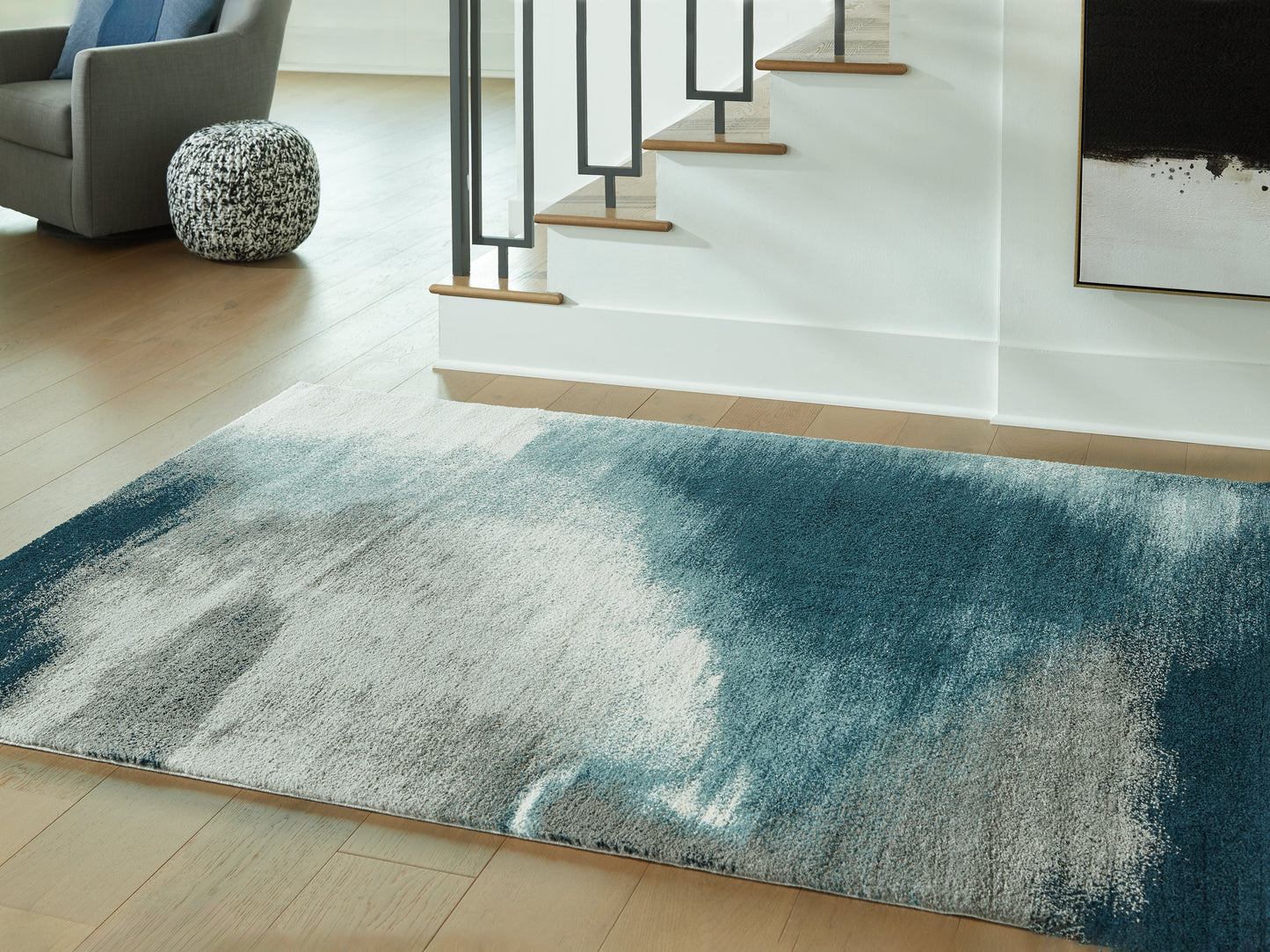 Brentward Blue/Gray/Ivory 5' x 7' Rug- Viva Furn