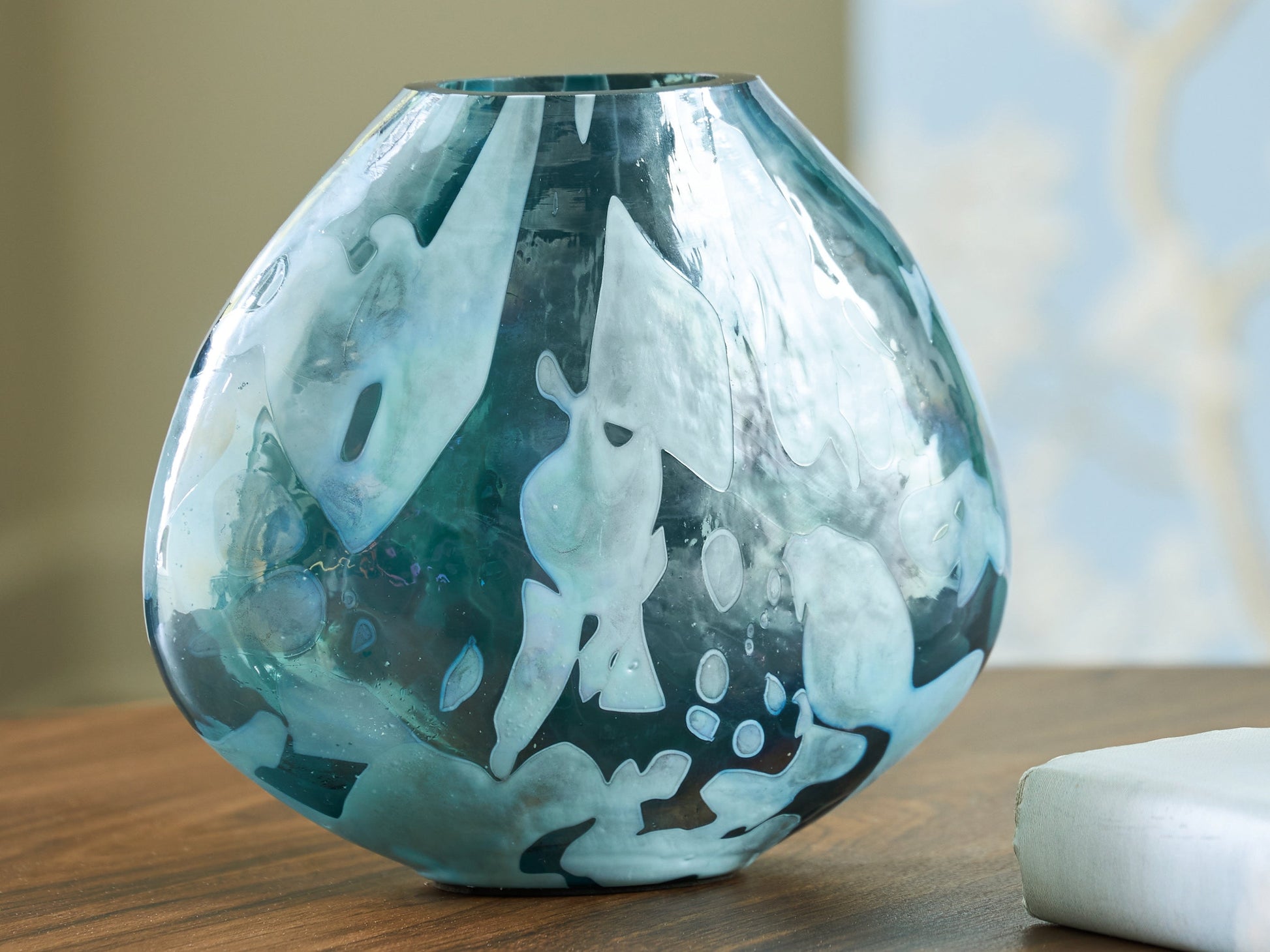 Cartshaw Iridescent Teal Vase- Viva Furn