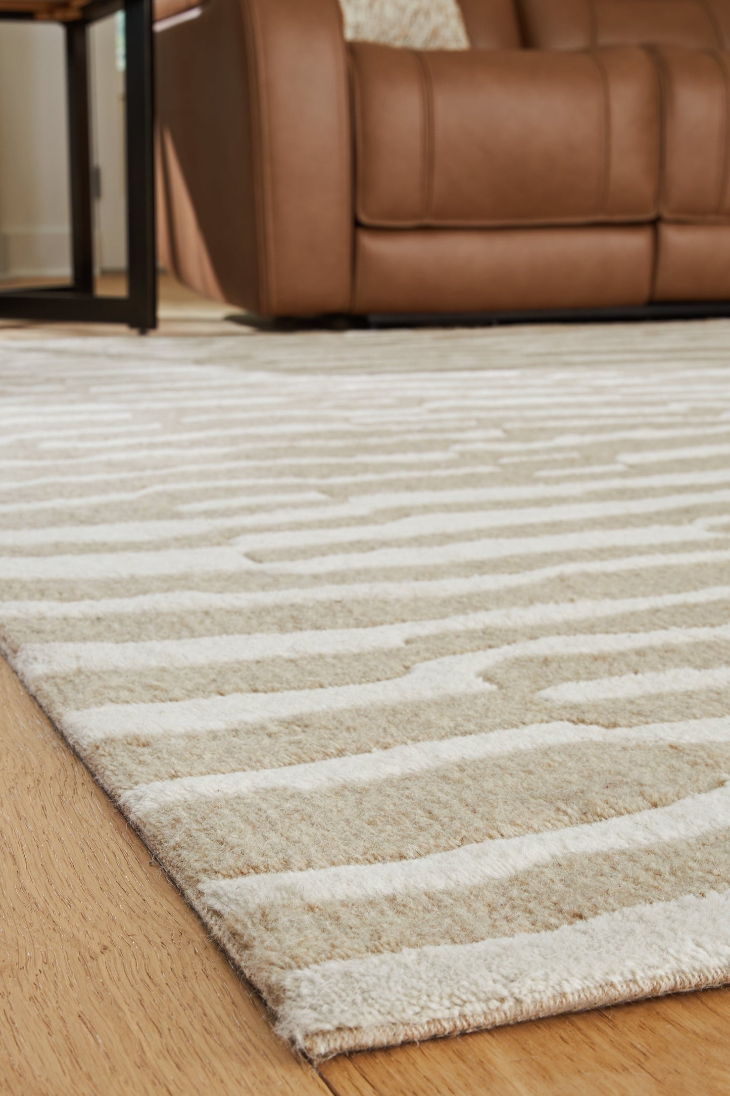 Corrbell Beige/White Large Rug- Viva Furn