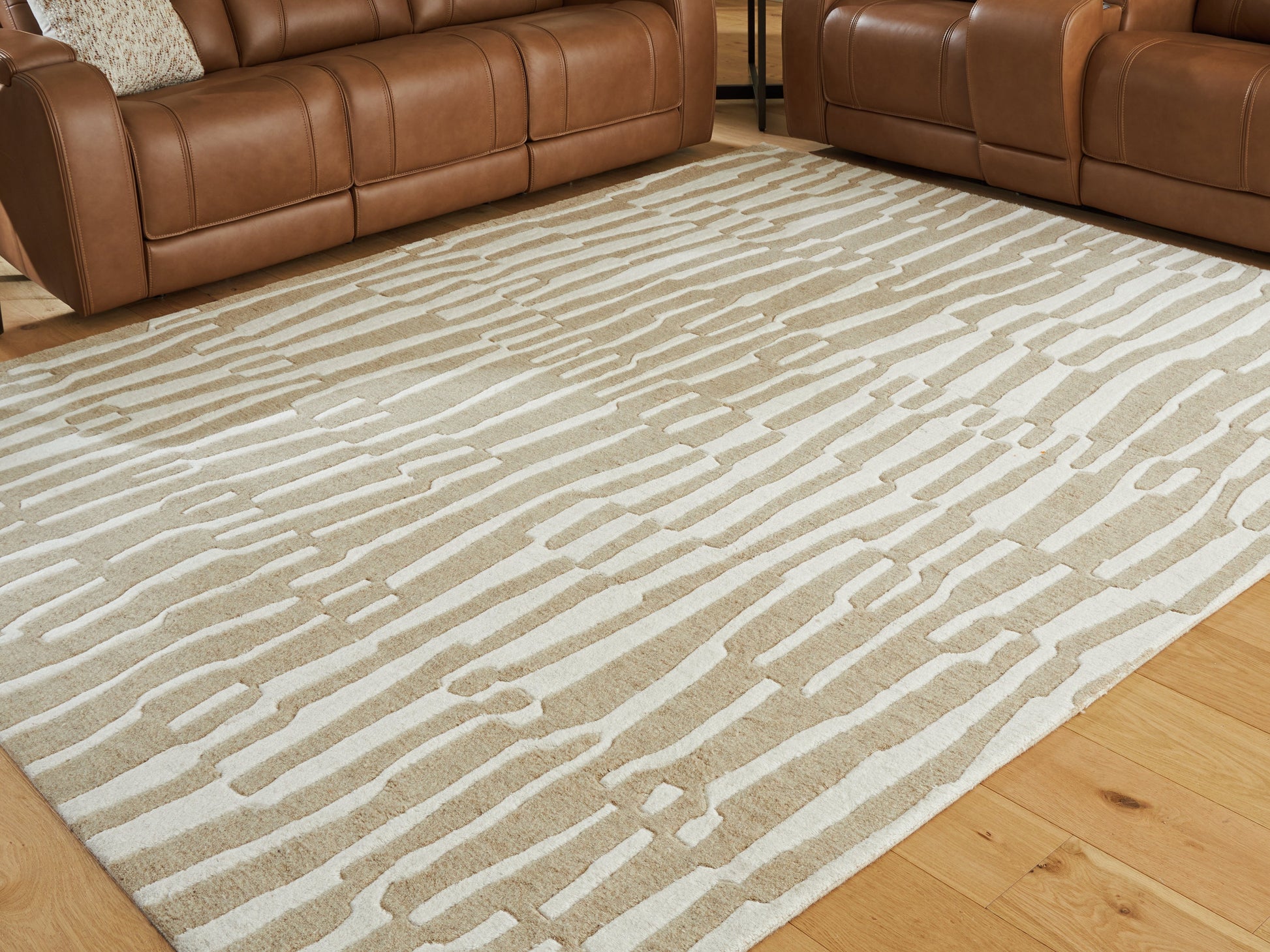 Corrbell Beige/White Large Rug- Viva Furn