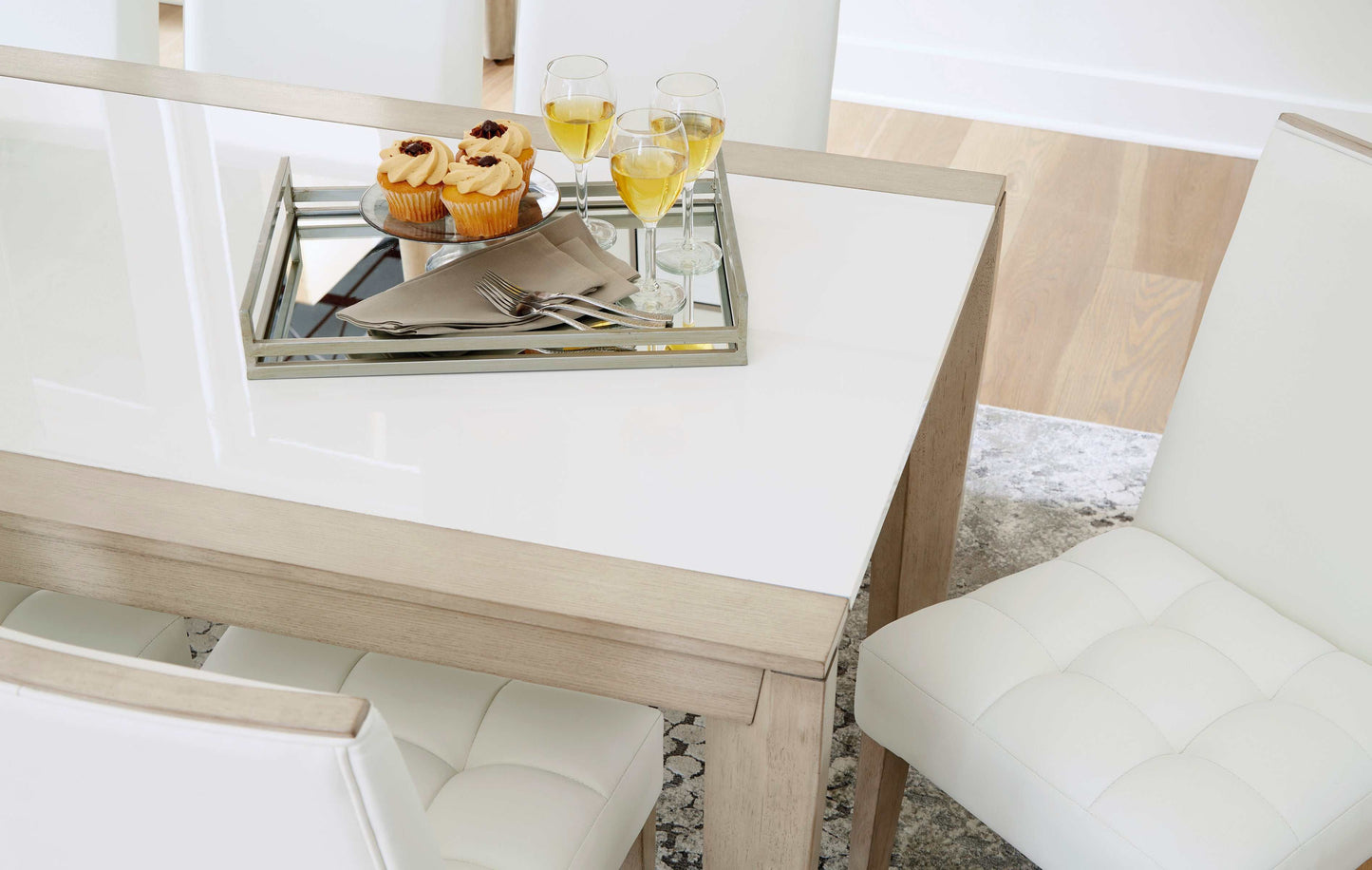 Wendora Bisque/White Dining Table