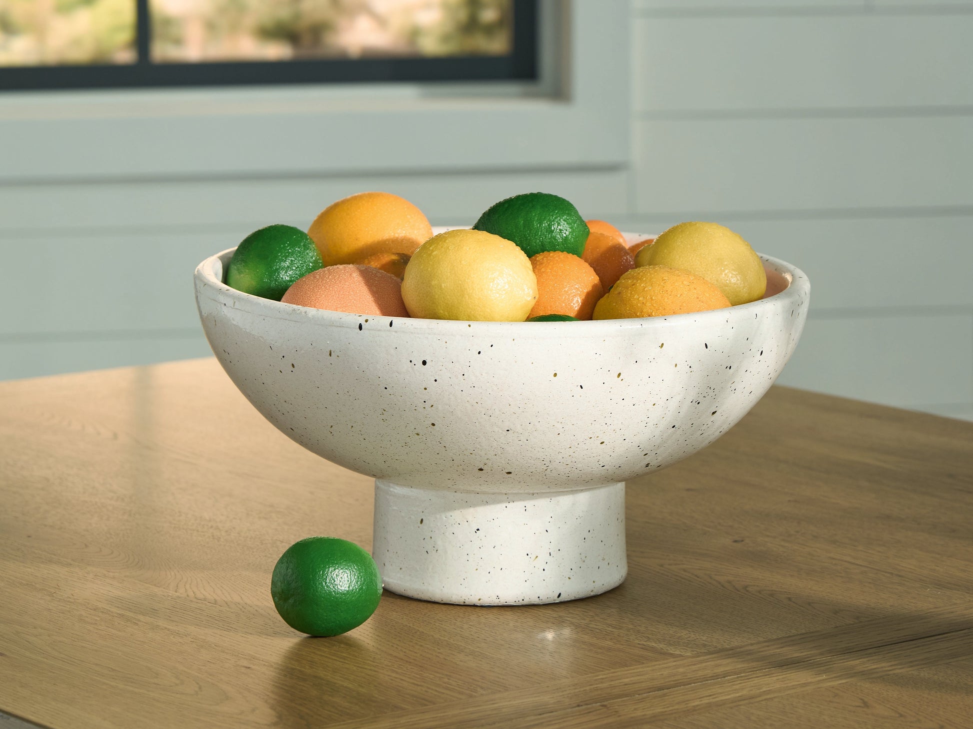 Dallinworth White/Black Bowl- Viva Furn