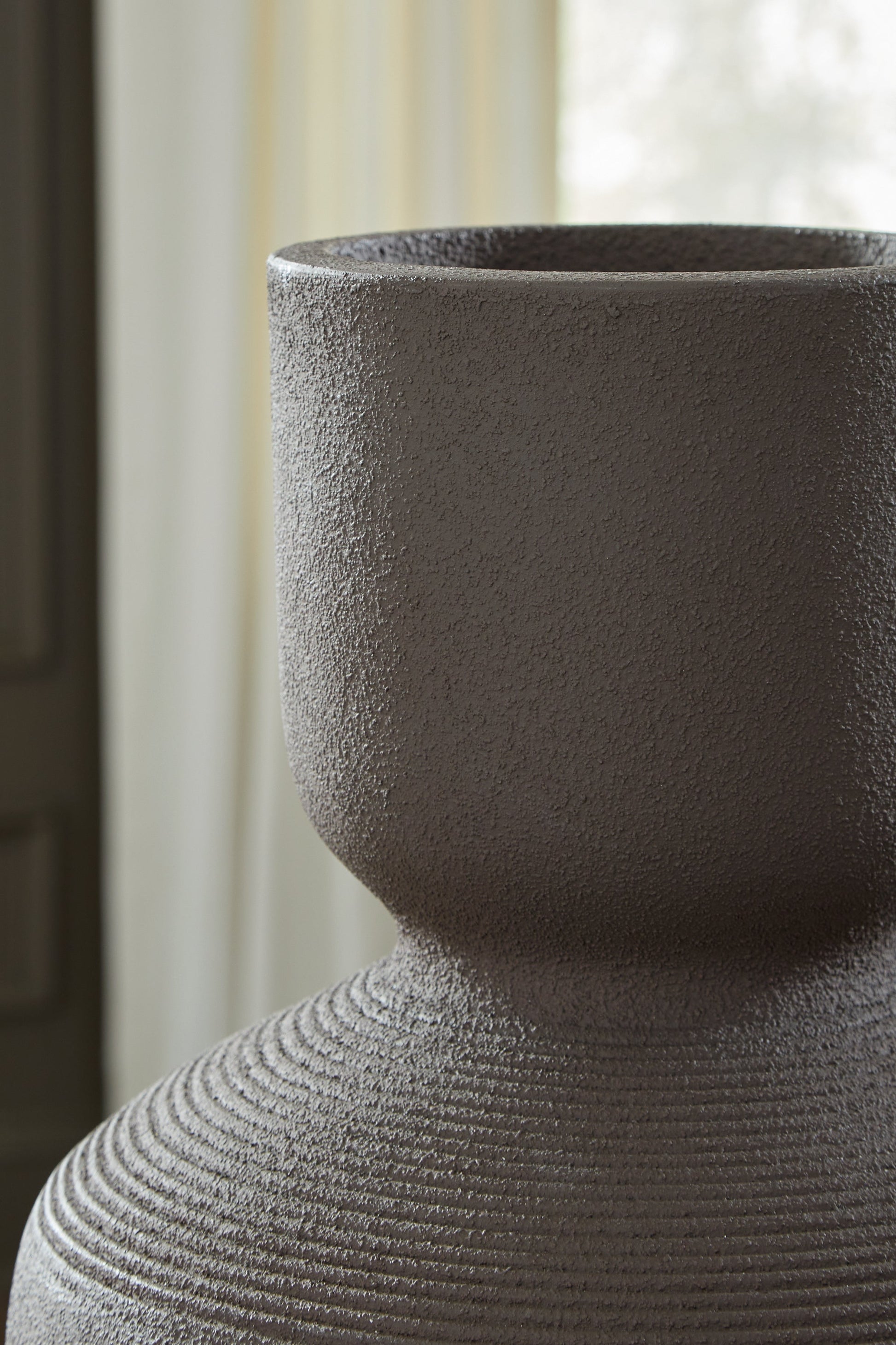 Dalsen Brown Vase- Viva Furn