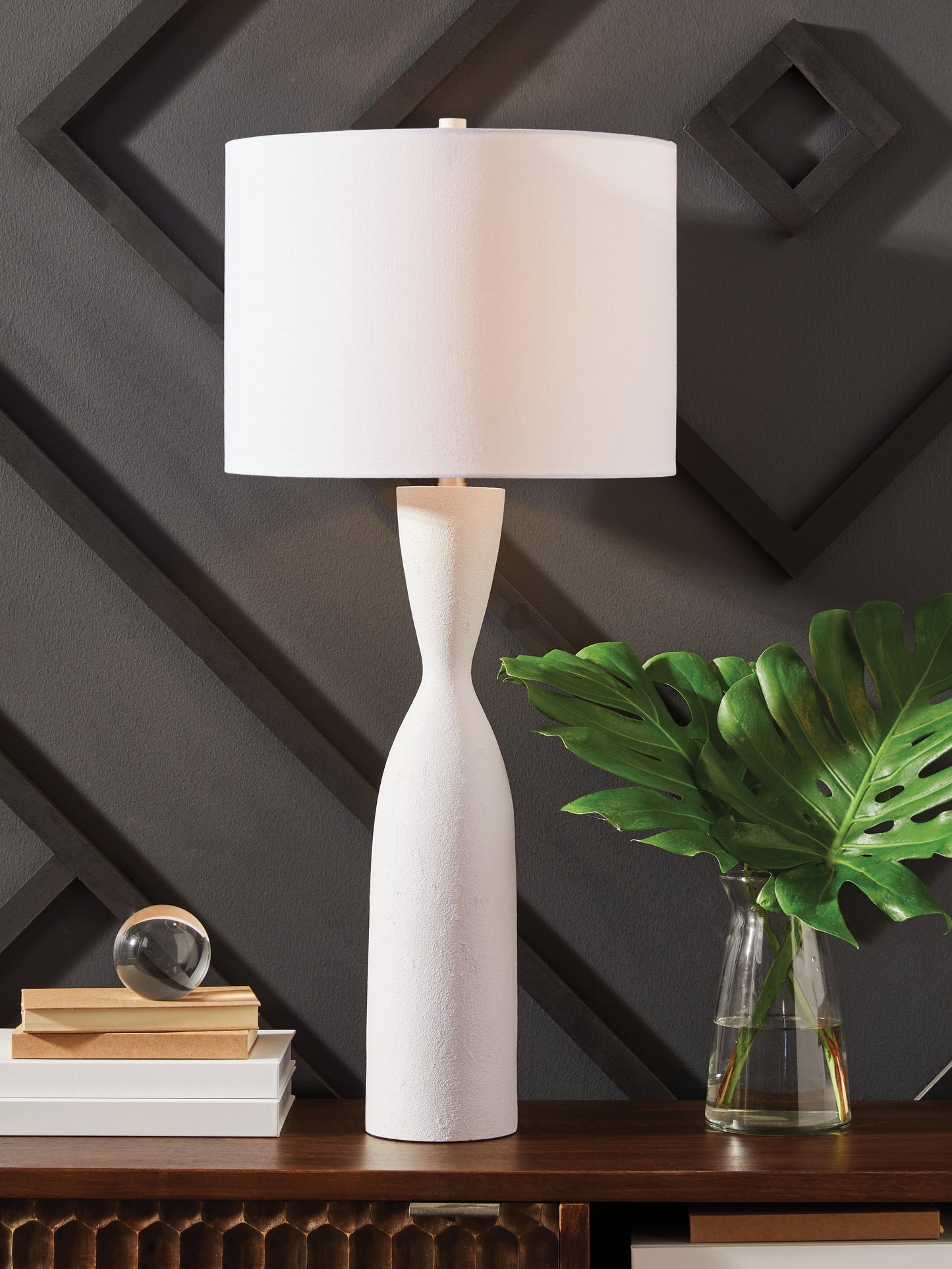 Davinford White Poly Table Lamp (1/CN)- Viva Furn