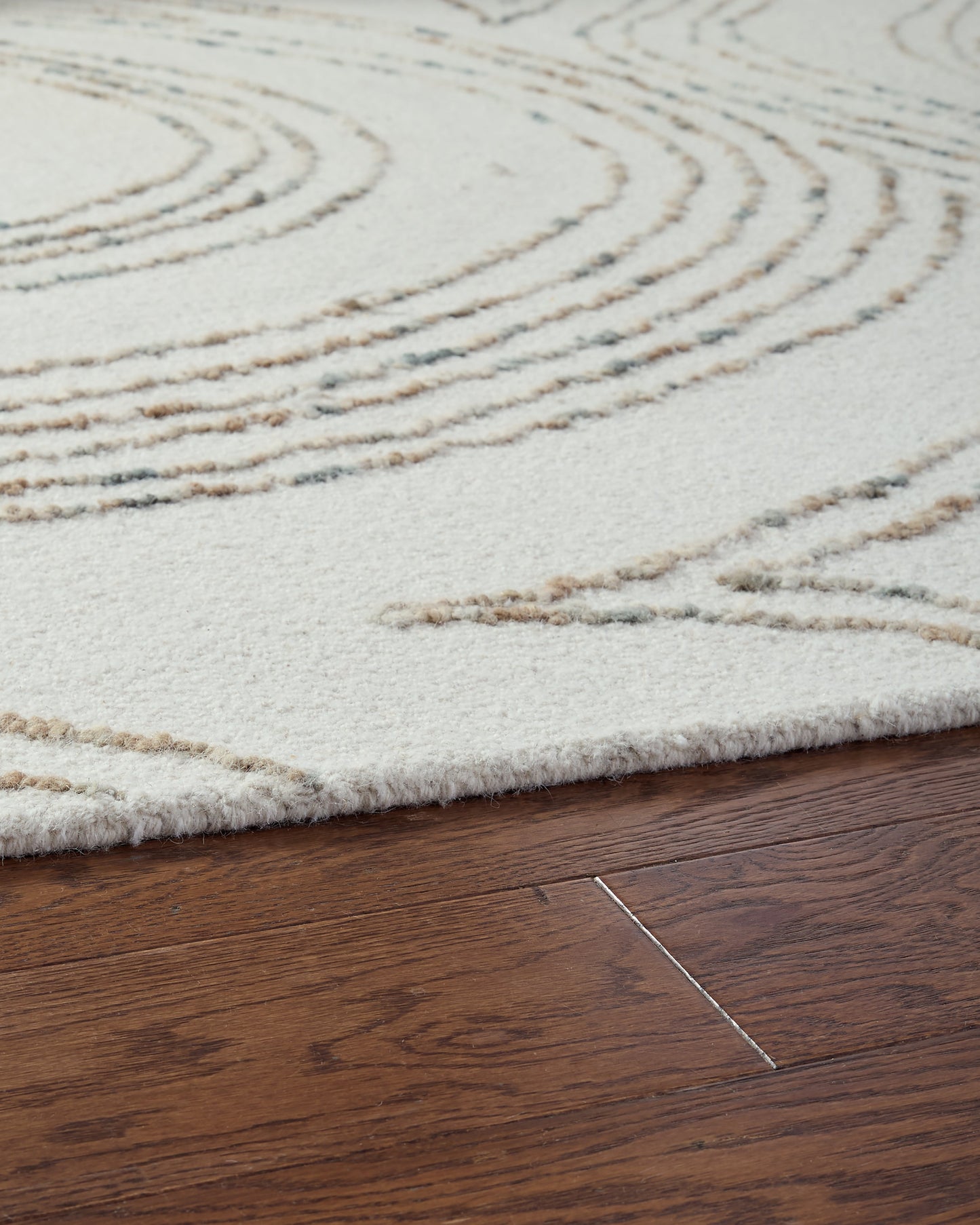 Deenbury Ivory/Green/Brown Medium Rug- Viva Furn