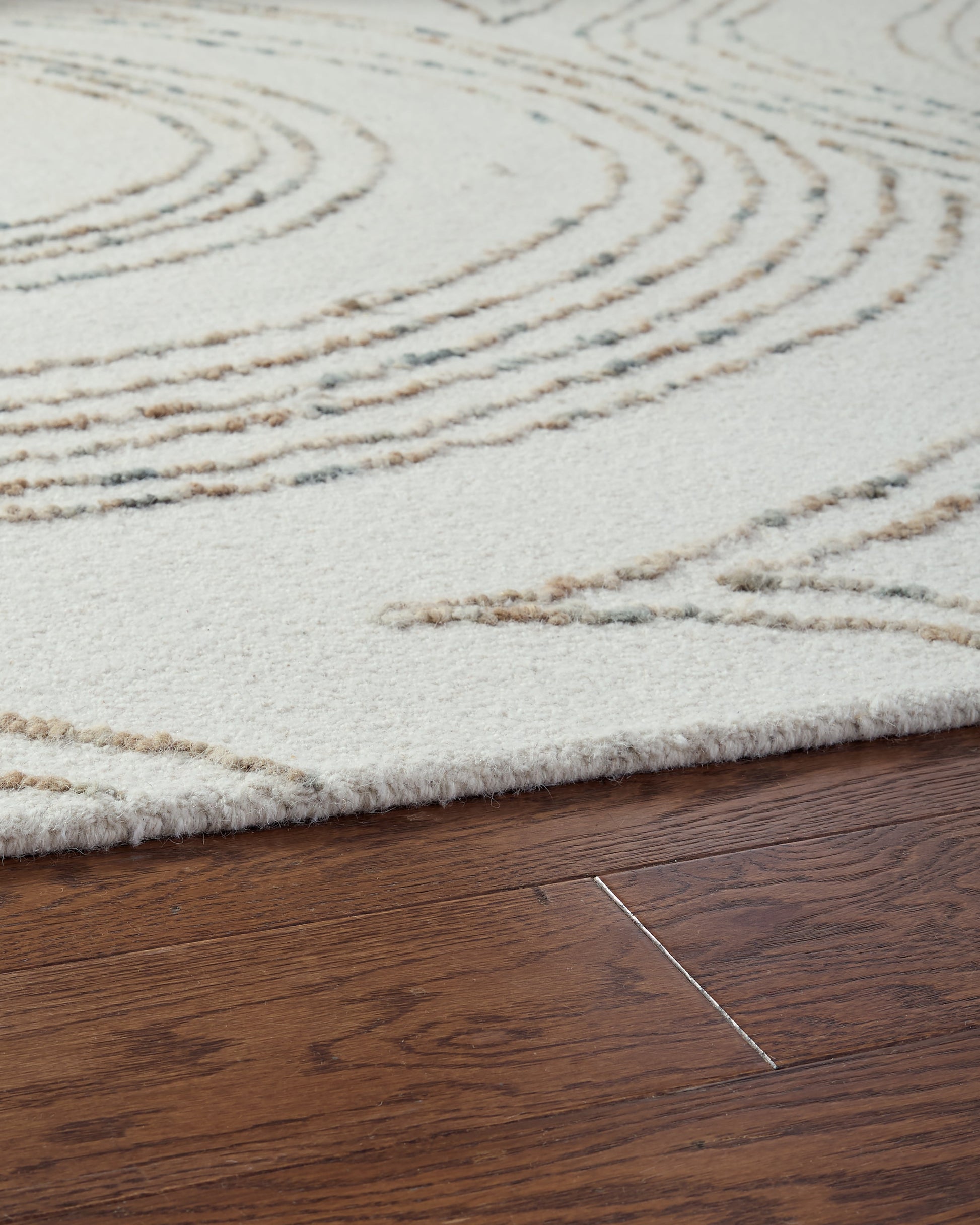 Deenbury Ivory/Green/Brown Medium Rug- Viva Furn
