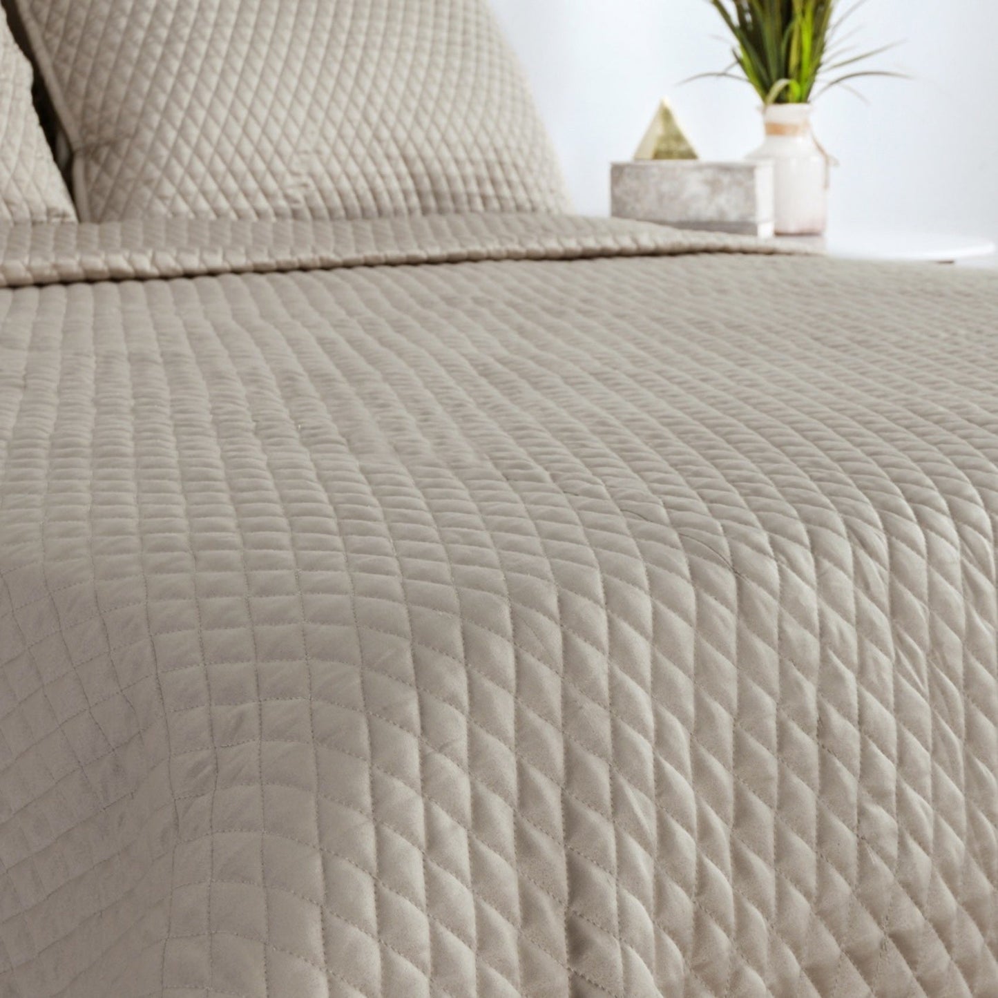 Diamond Pebble Quilt Collection - Ornate Home