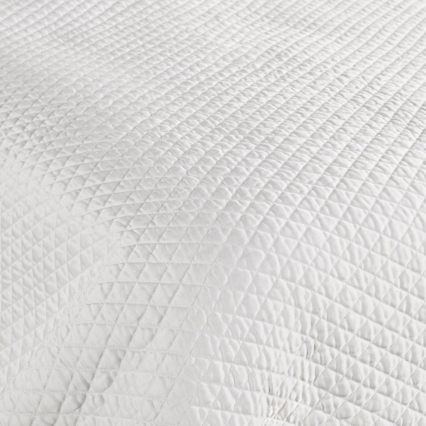Diamond White Quilt Collection - Ornate Home