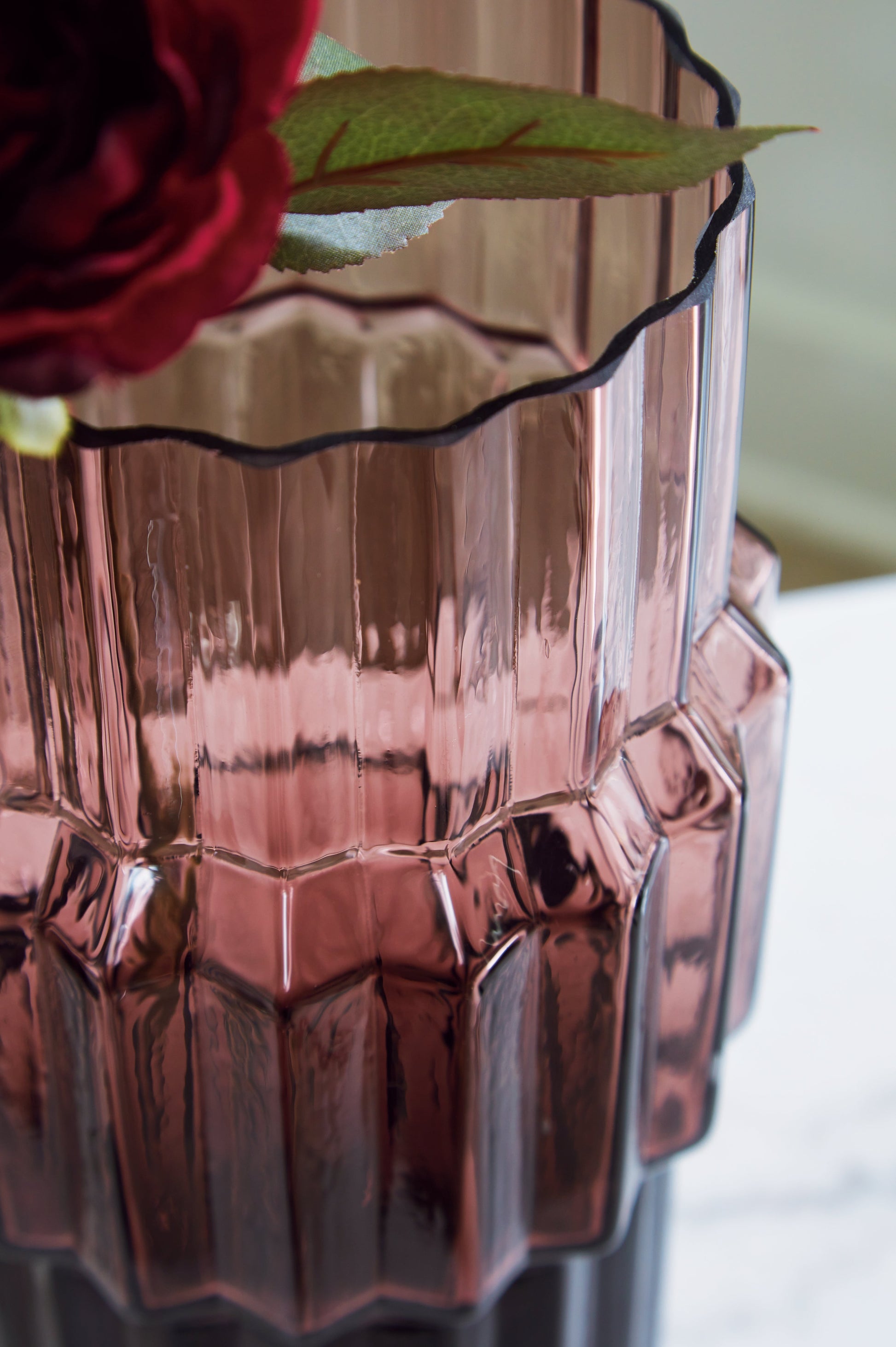 Dorlow Mauve Vase 6"- Viva Furn