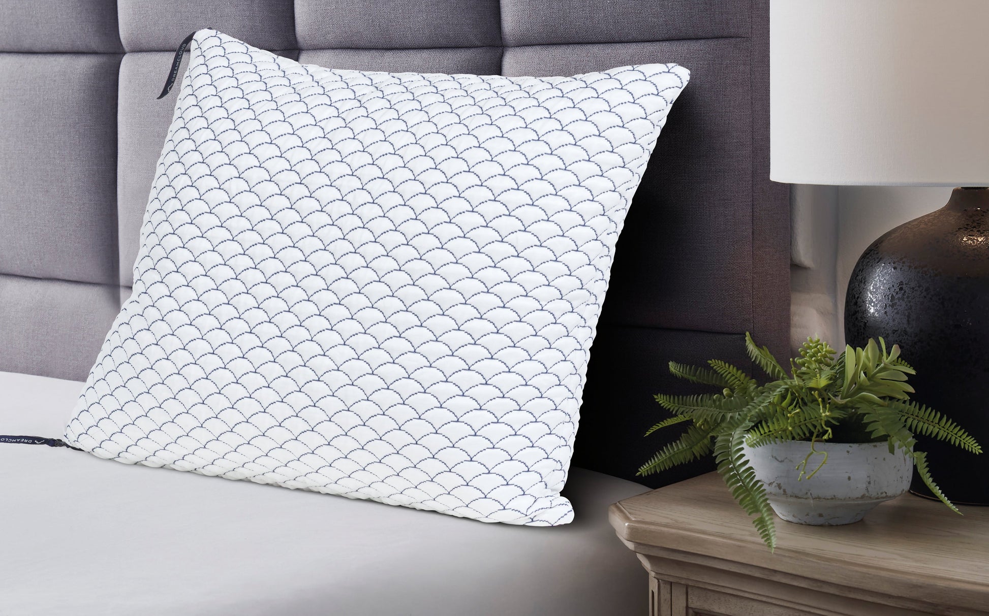 DreamCloudTM Classic White Queen/King Pillow (Set of 4)- Viva Furn