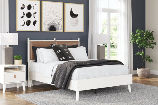 Aprilyn White Full Panel Bed