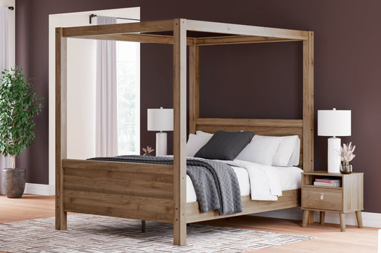 Aprilyn Honey Queen Canopy Bed