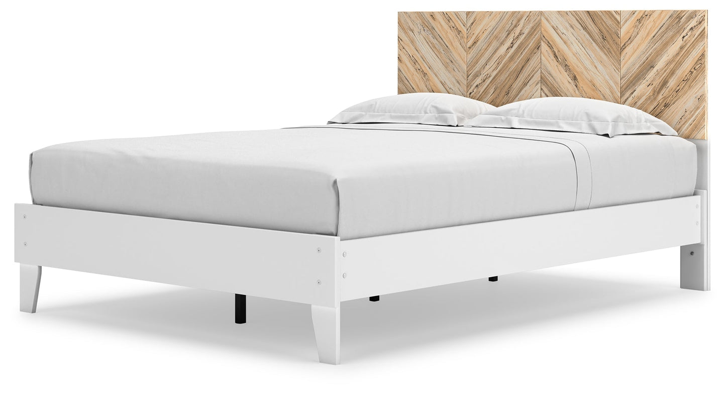 Piperton Two-tone Brown/White Queen Panel Platform Bed