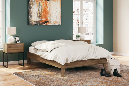 Deanlow Honey Full Platform Bed