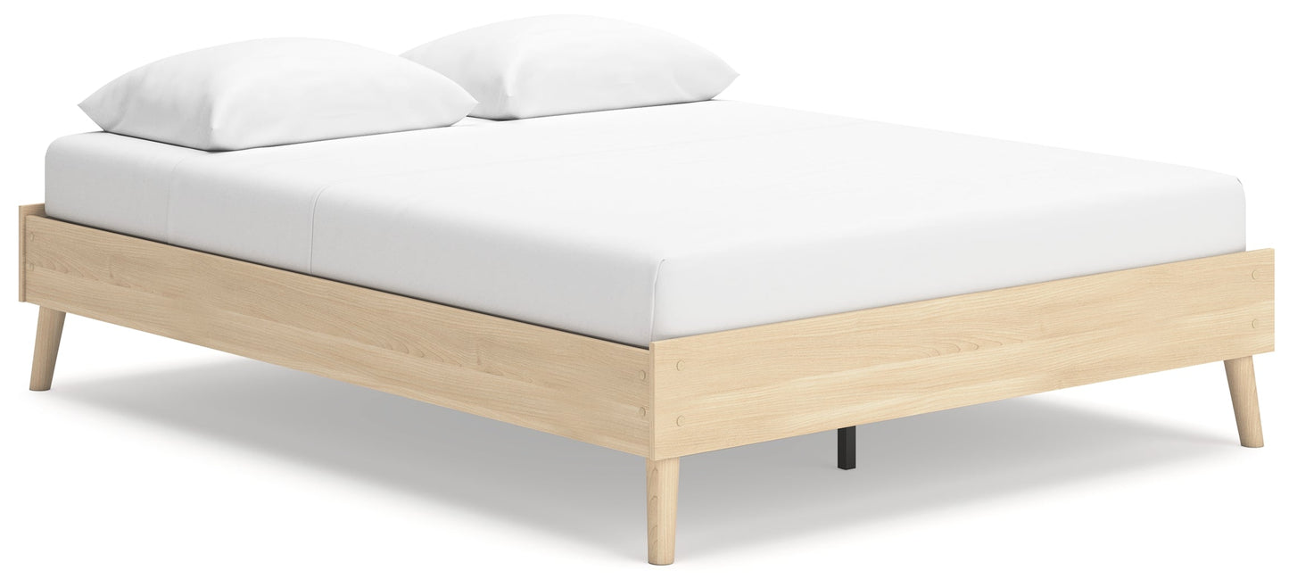 Cabinella Tan Queen Platform Bed