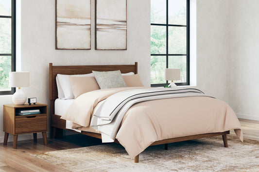 Fordmont Cognac Queen Panel Bed