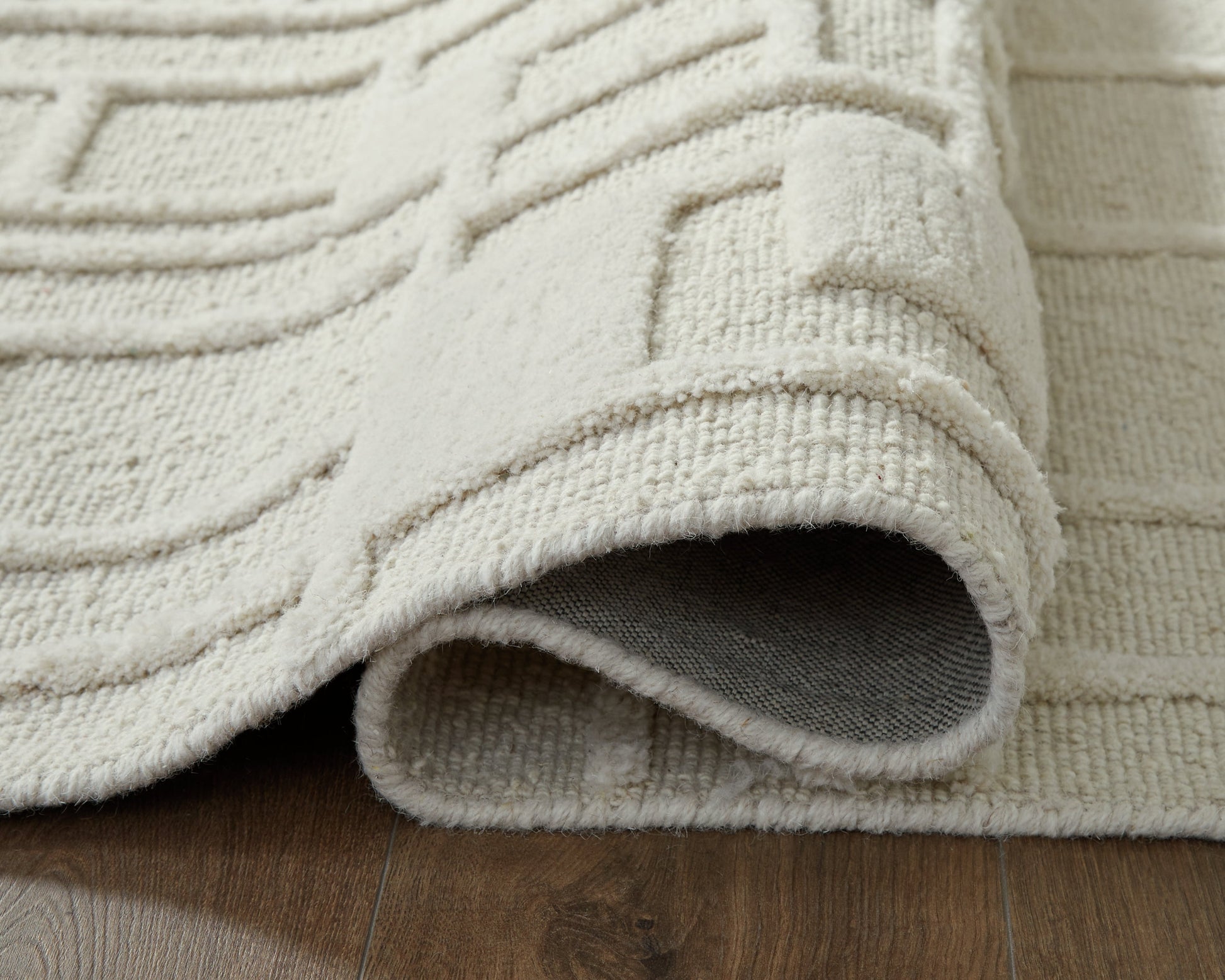 Empriss Ivory Large Rug- Viva Furn
