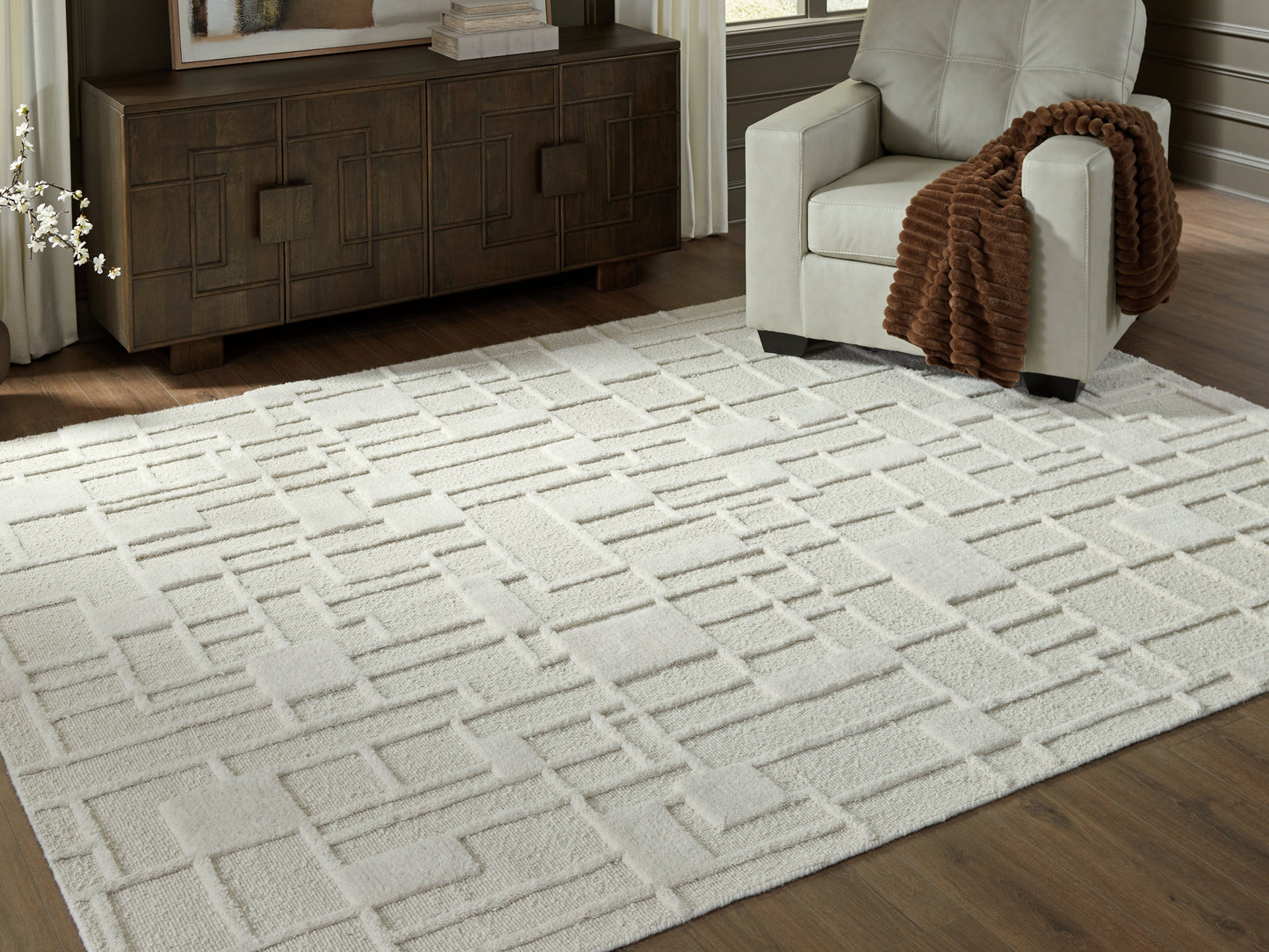 Empriss Ivory Large Rug- Viva Furn