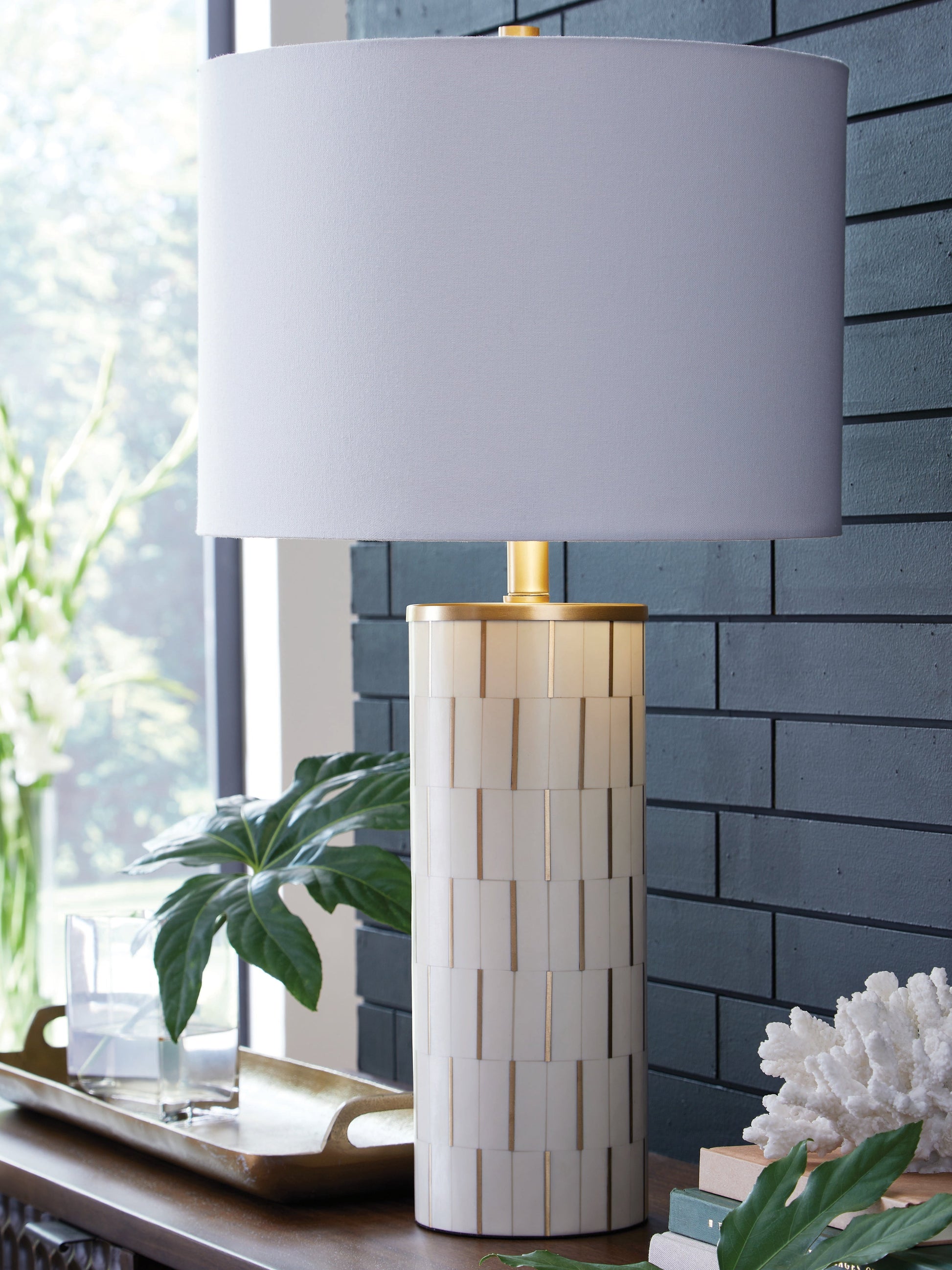 Faridworth White/Gold Poly Table Lamp (1/CN)- Viva Furn