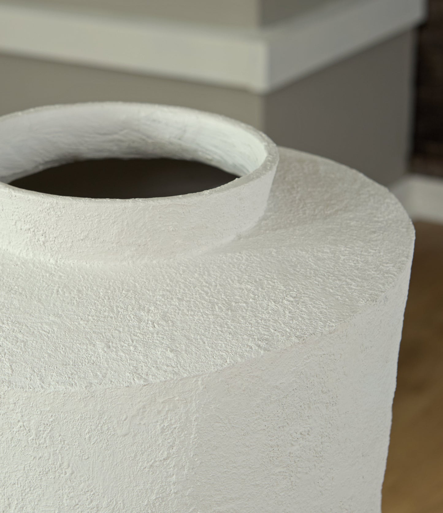 Flurinworth Cream Vase- Viva Furn