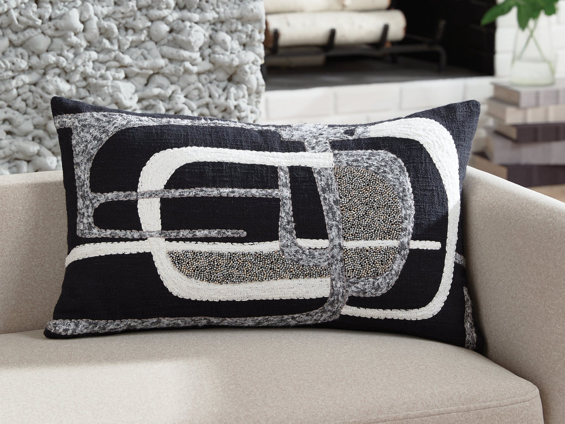 Gavrileigh Black/Gray/Ivory Pillow (Set of 4)- Viva Furn