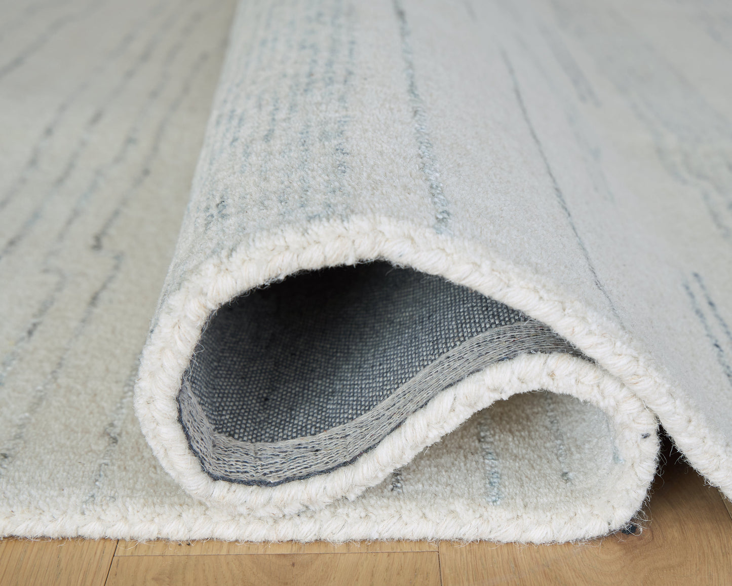 Genemost Ivory/Blue Medium Rug- Viva Furn