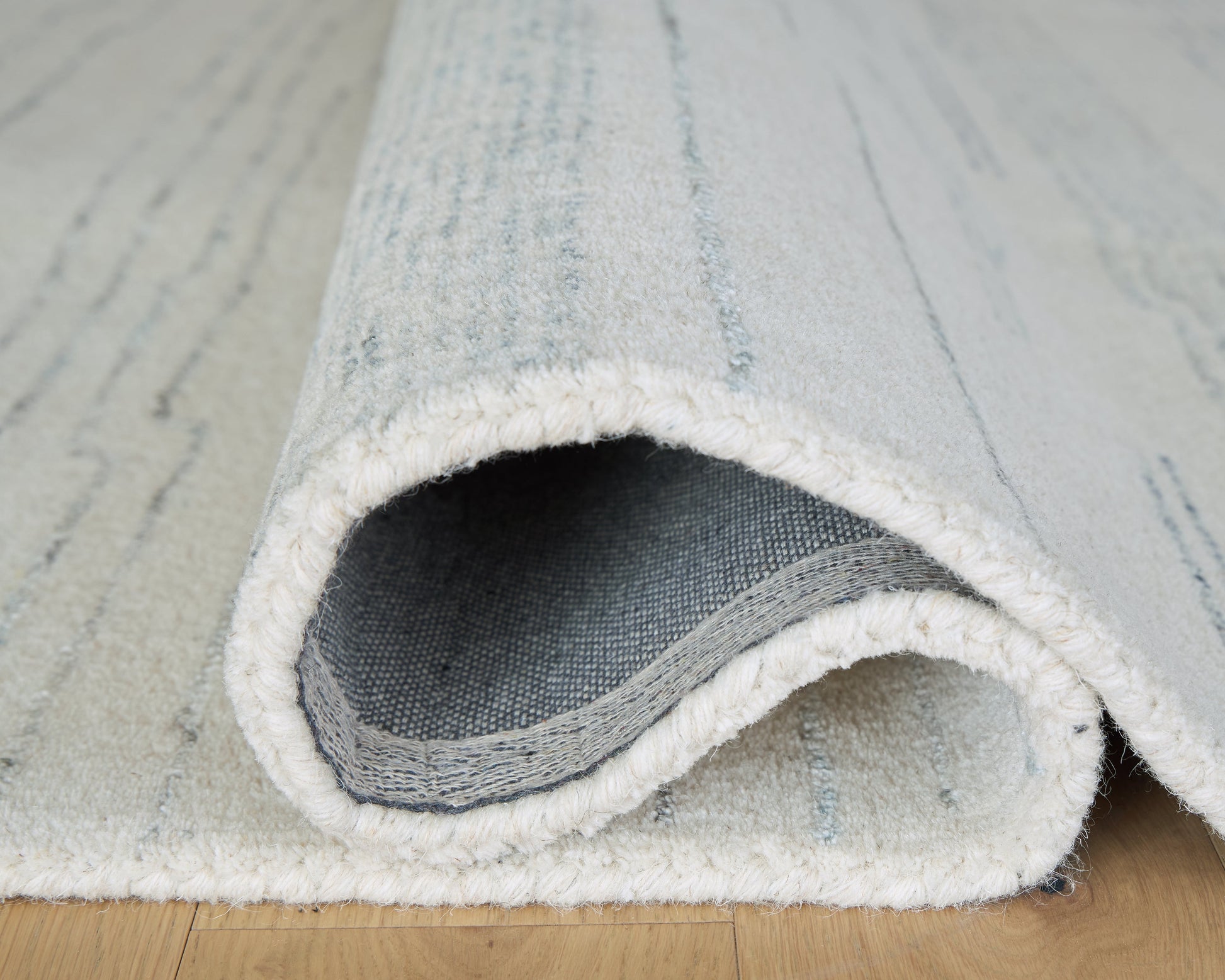 Genemost Ivory/Blue Medium Rug- Viva Furn