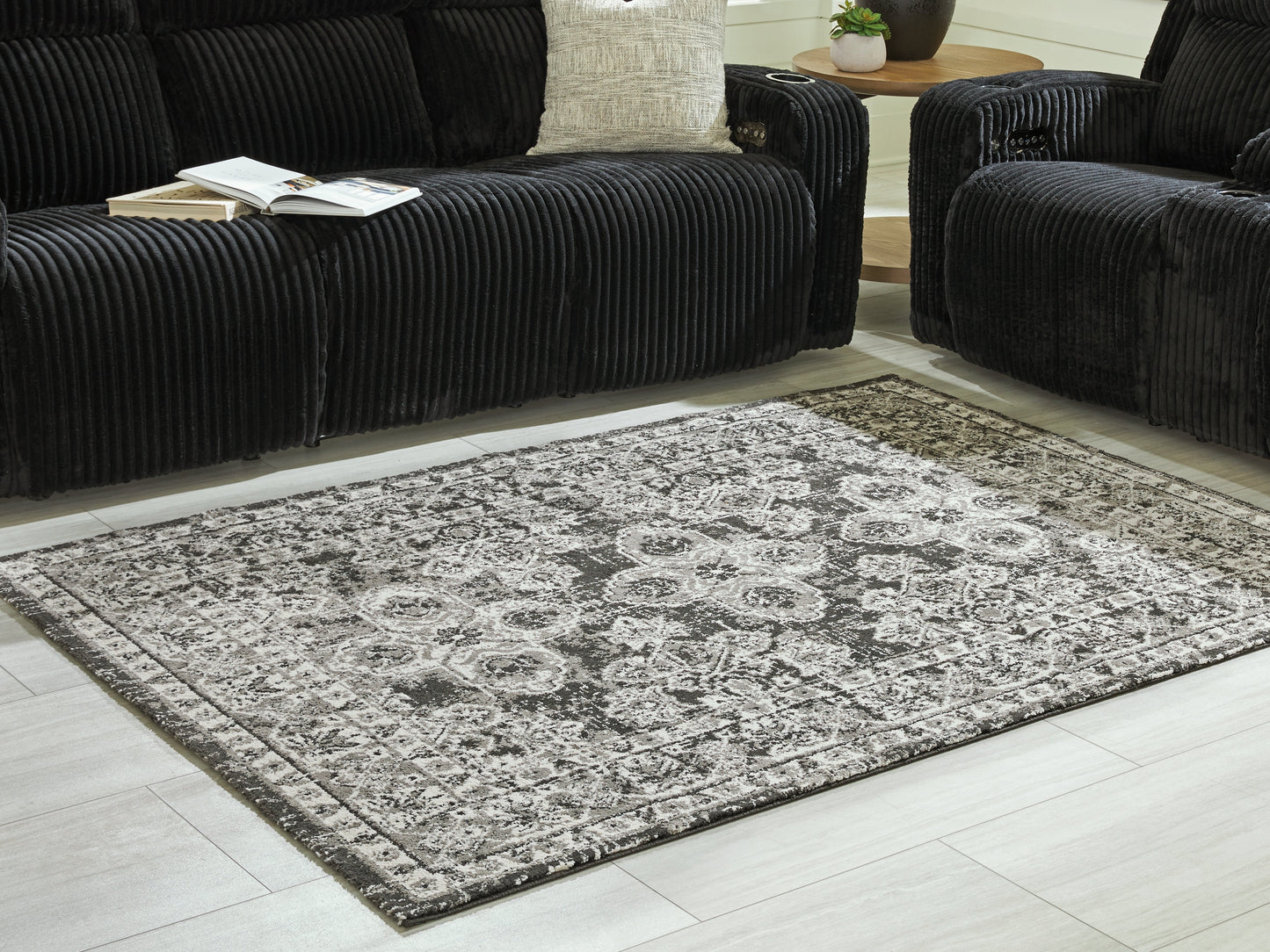Glennisman Black/Gray/Ivory Large Rug- Viva Furn