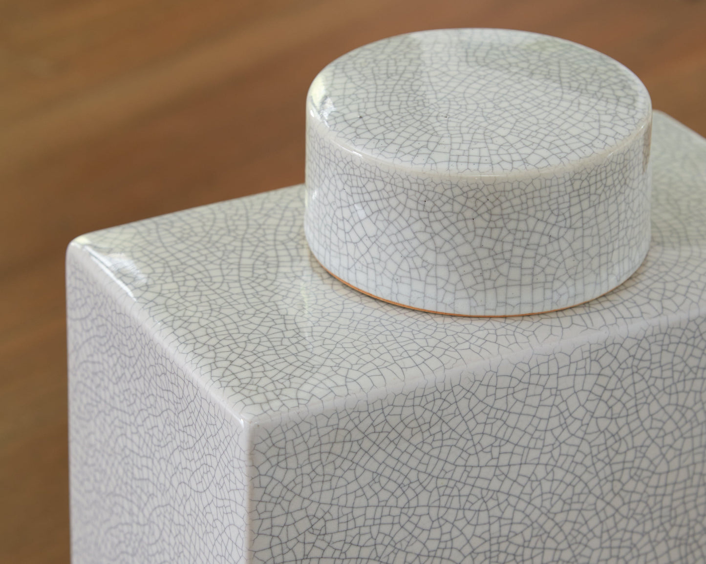 Haddworth Antique White Jar- Viva Furn