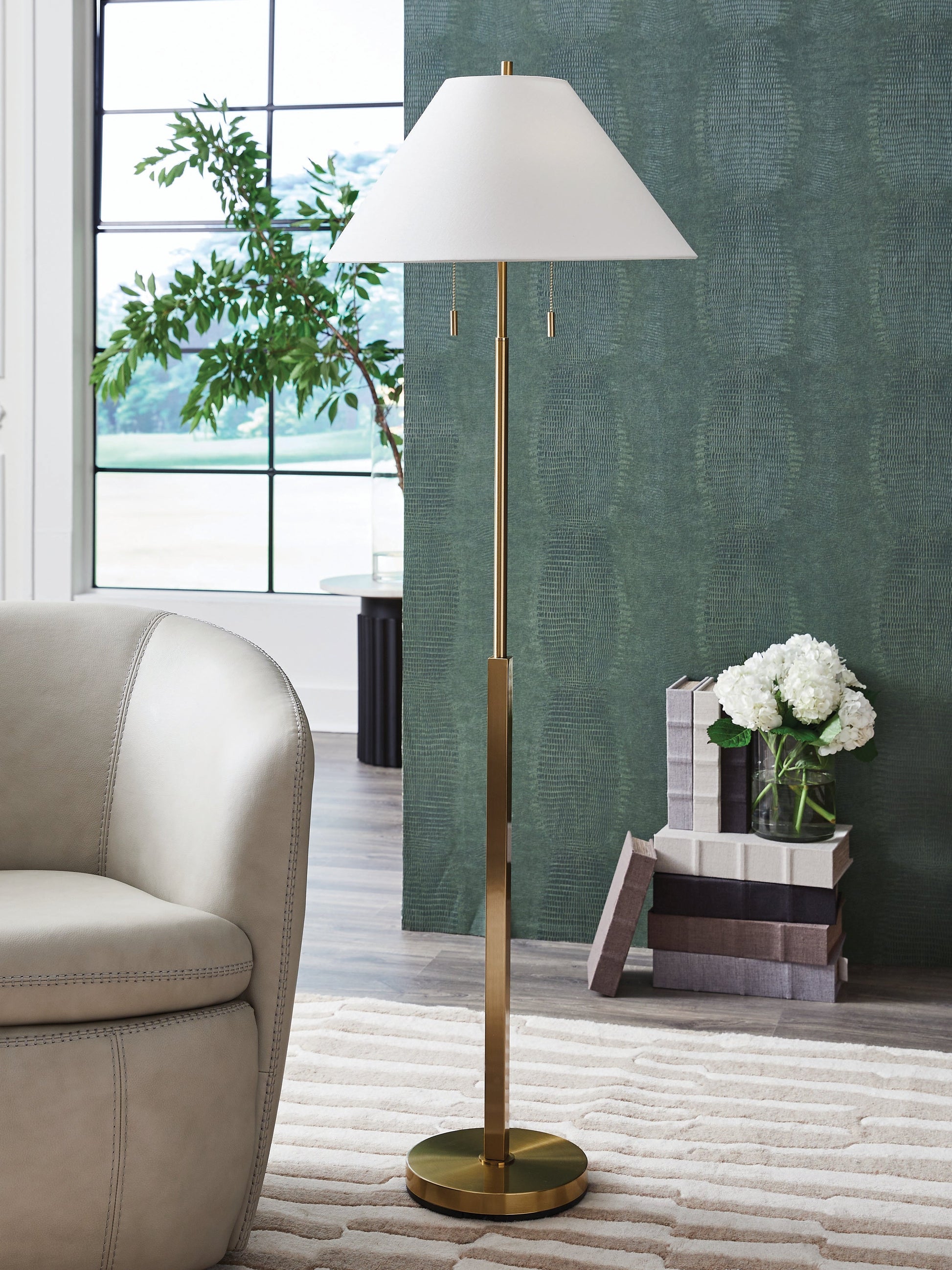 Haigwood Gold Metal Floor Lamp (1/CN)- Viva Furn