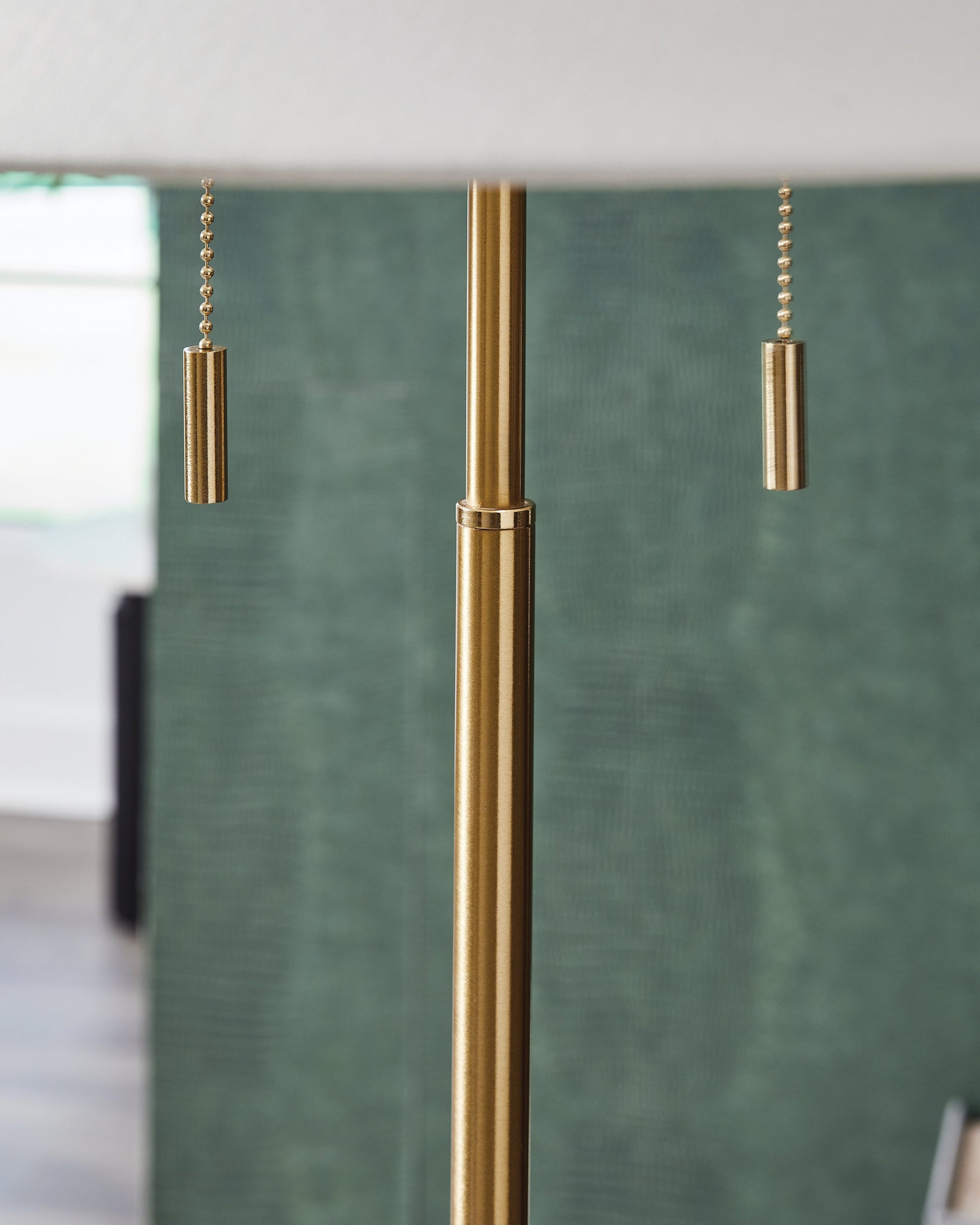 Haigwood Gold Metal Floor Lamp (1/CN)- Viva Furn