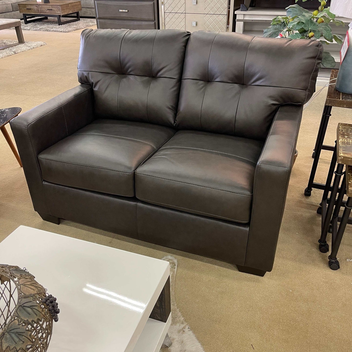 Belziani Storm Loveseat