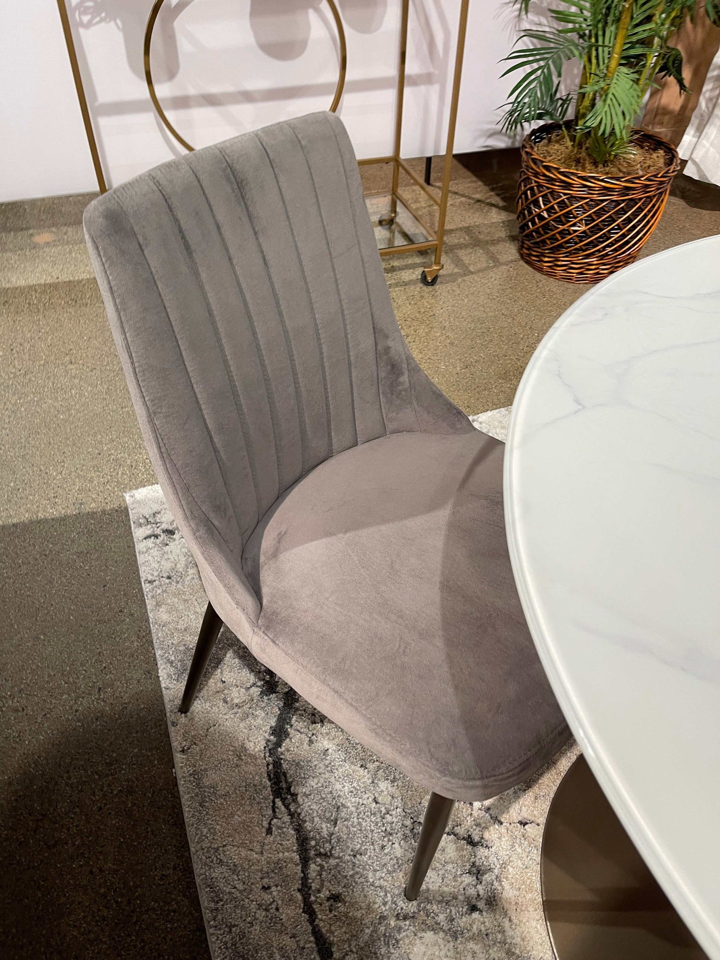 Barchoni Gray Velvet Dining Chair (Set of 2)