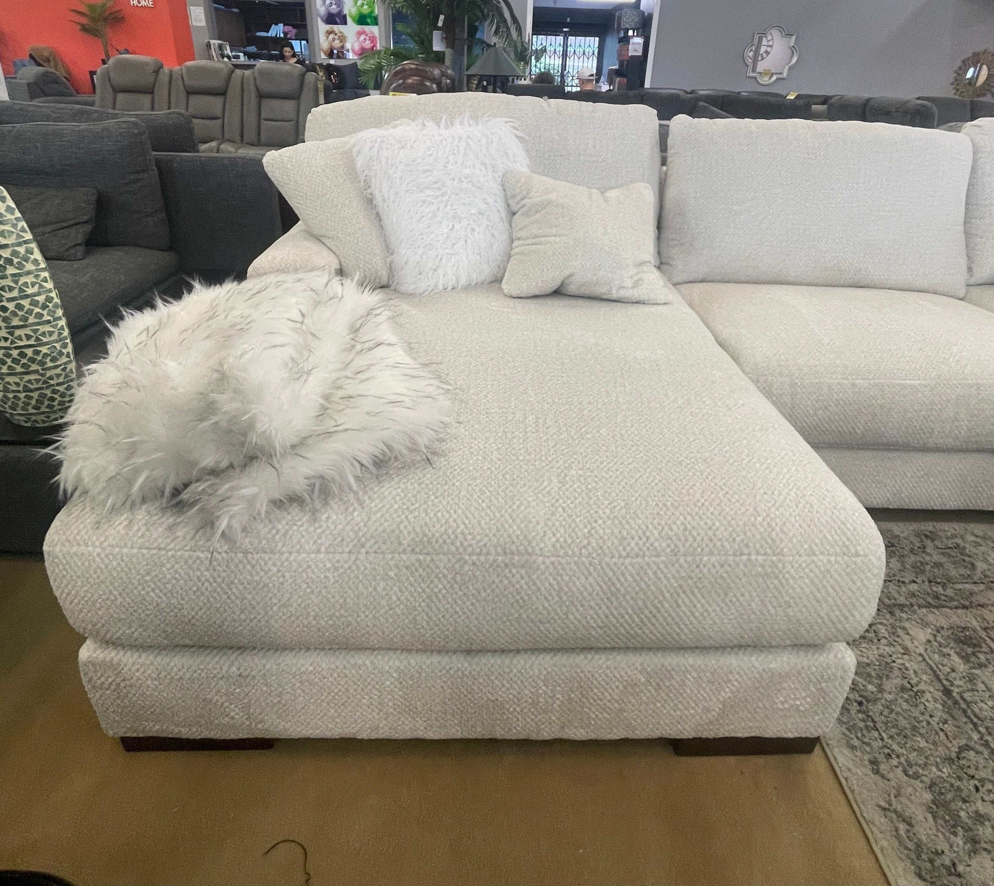 Zada Ivory 6pc LAF Chaise Sectional