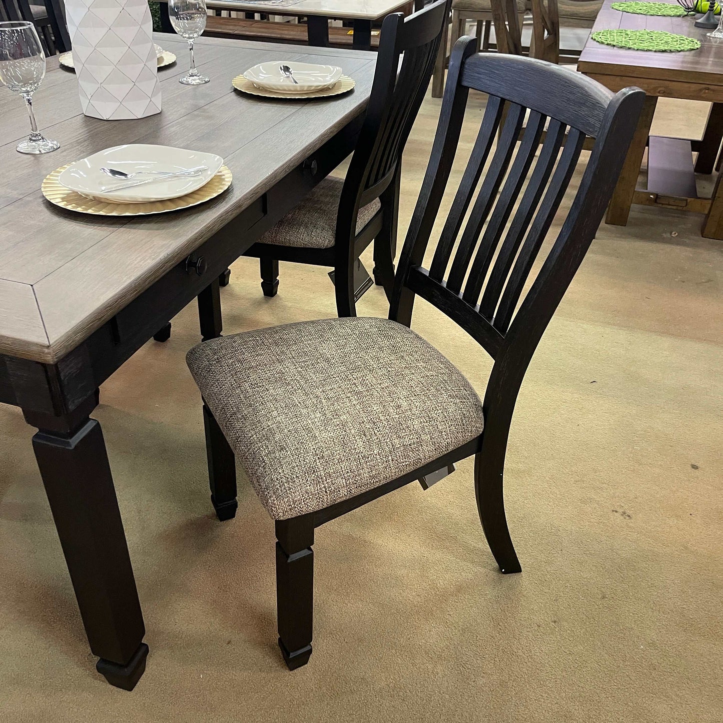 Tyler Creek Black & Gray Dining Room Set / 5pc