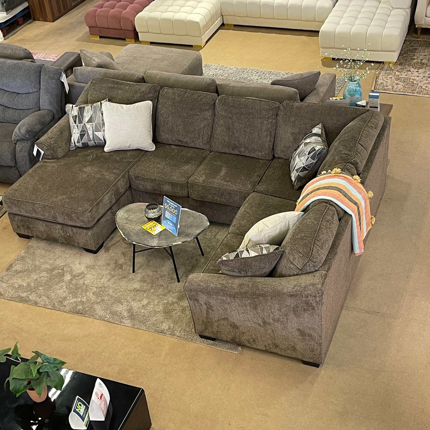 Graftin Teak Brown 3pc Sectional Sofa w/ Chaise