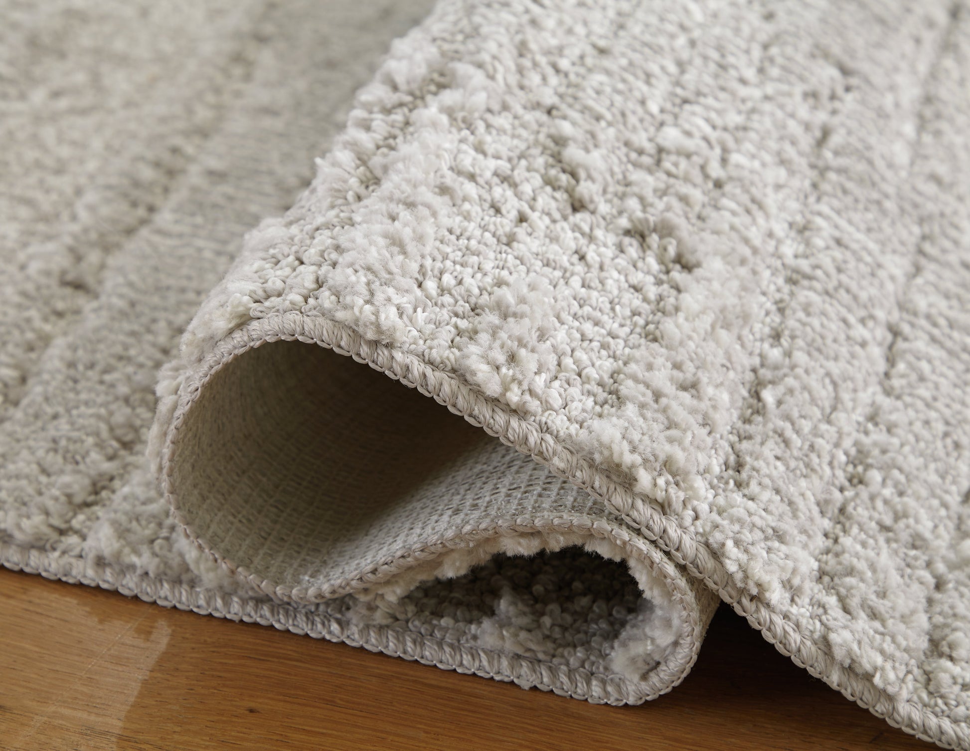 Ivygail Fog Large Rug- Viva Furn