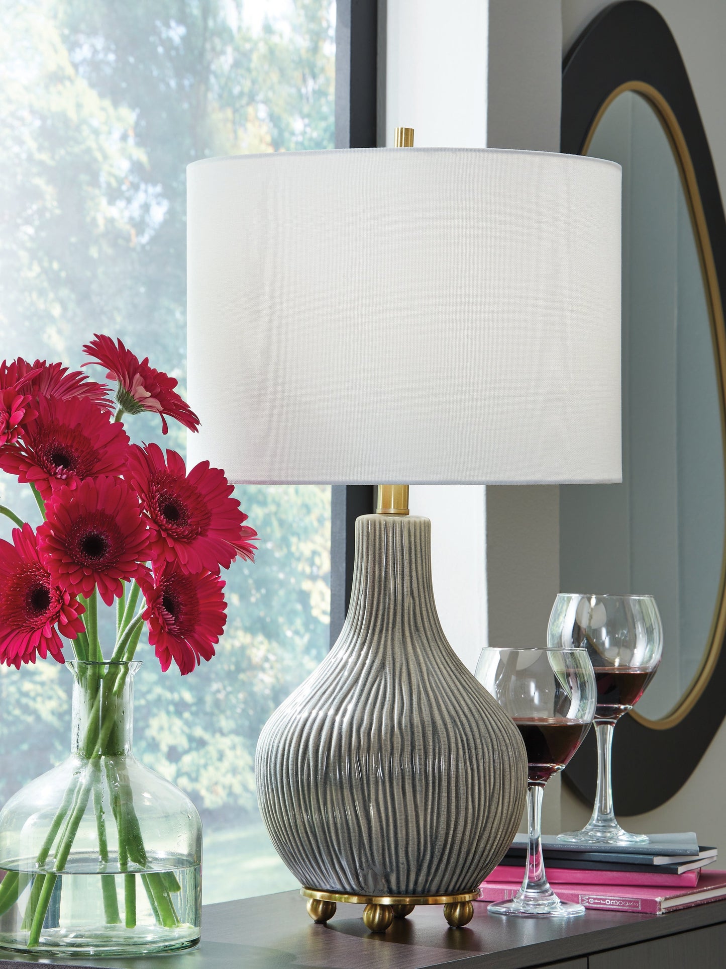 Judlen Gray/Gold Ceramic Table Lamp (1/CN)- Viva Furn