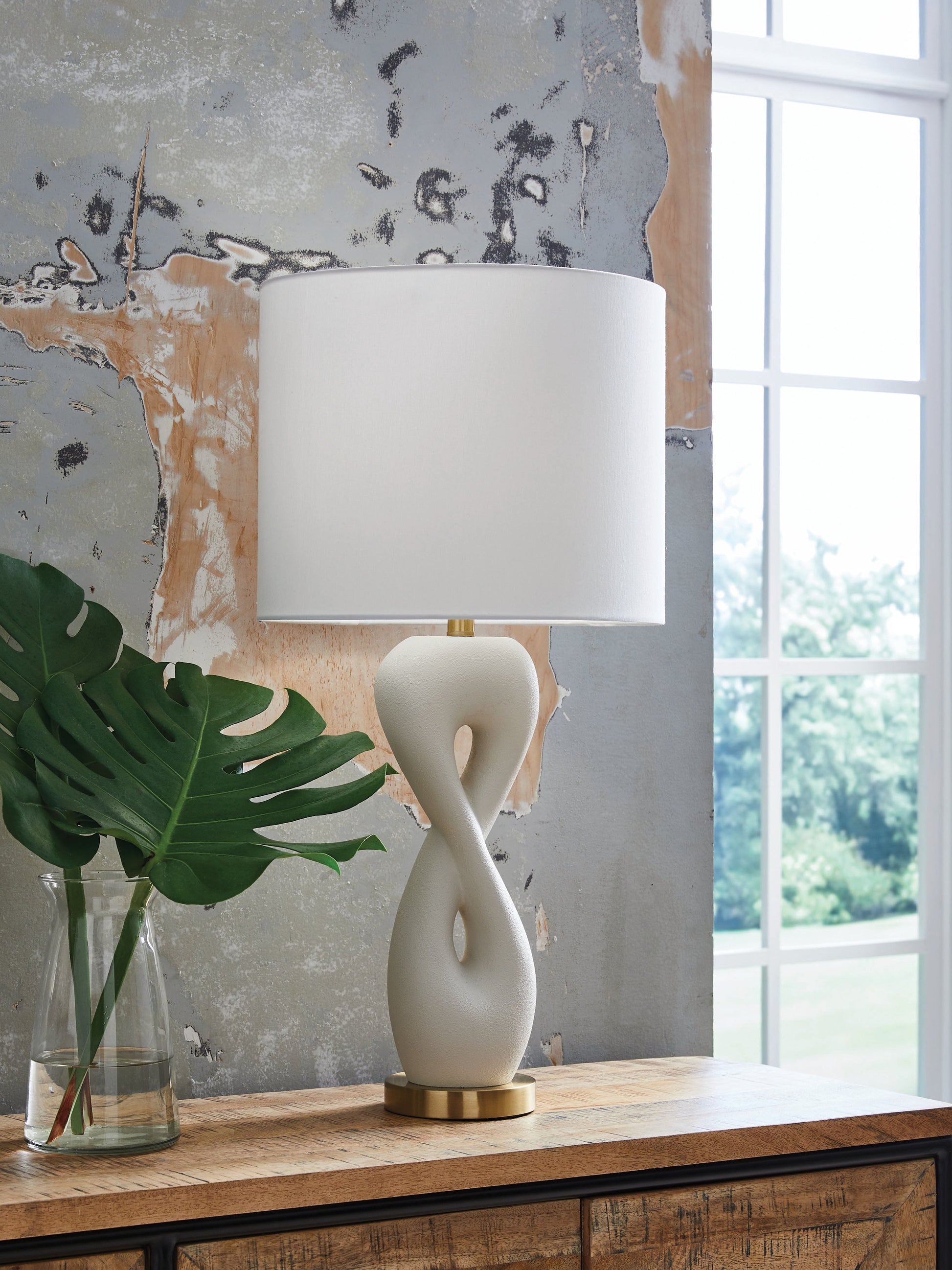 Judrich White/Gold Poly Table Lamp (1/CN)- Viva Furn