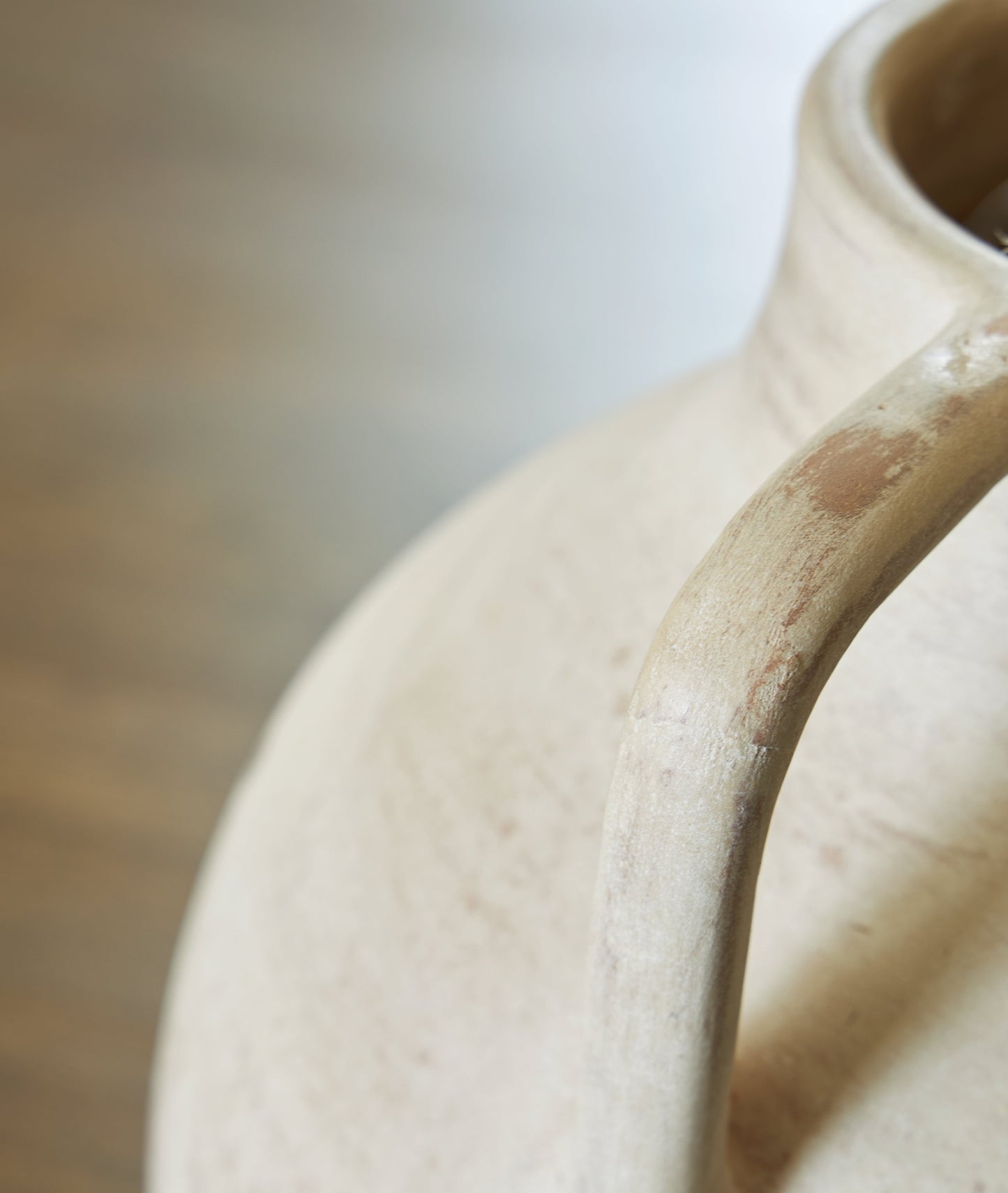 Justy Antique Beige Vase- Viva Furn