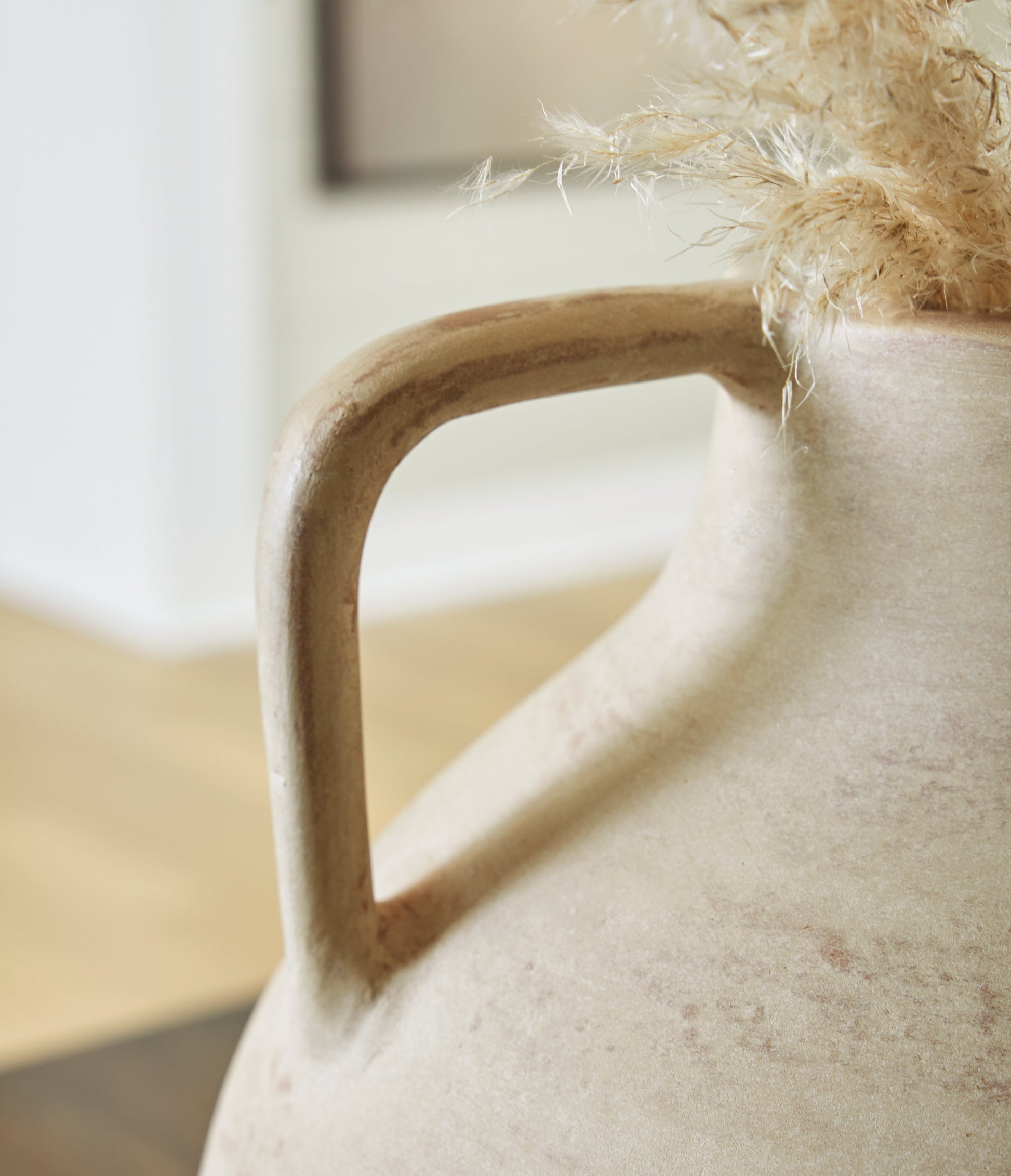 Justy Antique Beige Vase- Viva Furn