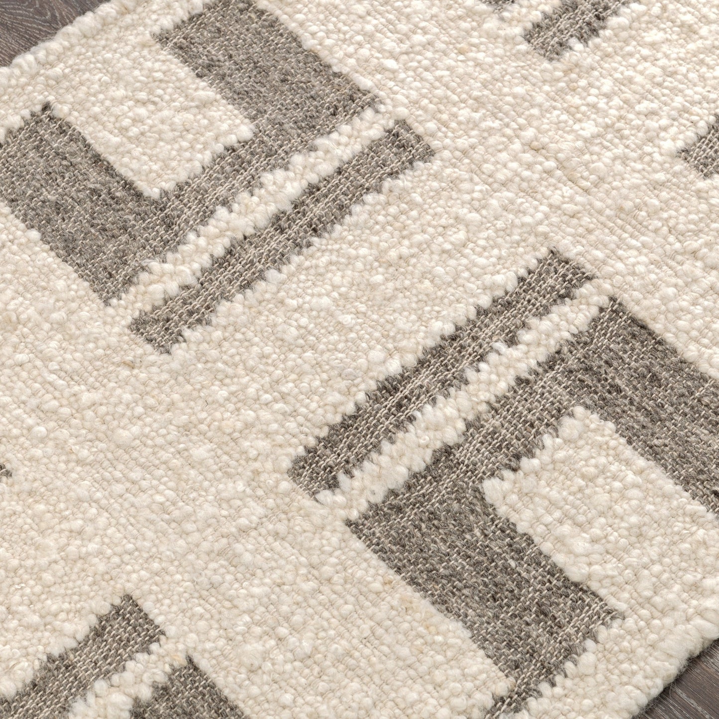 Kavala Charcoal/Ivory Rug - Ornate Home