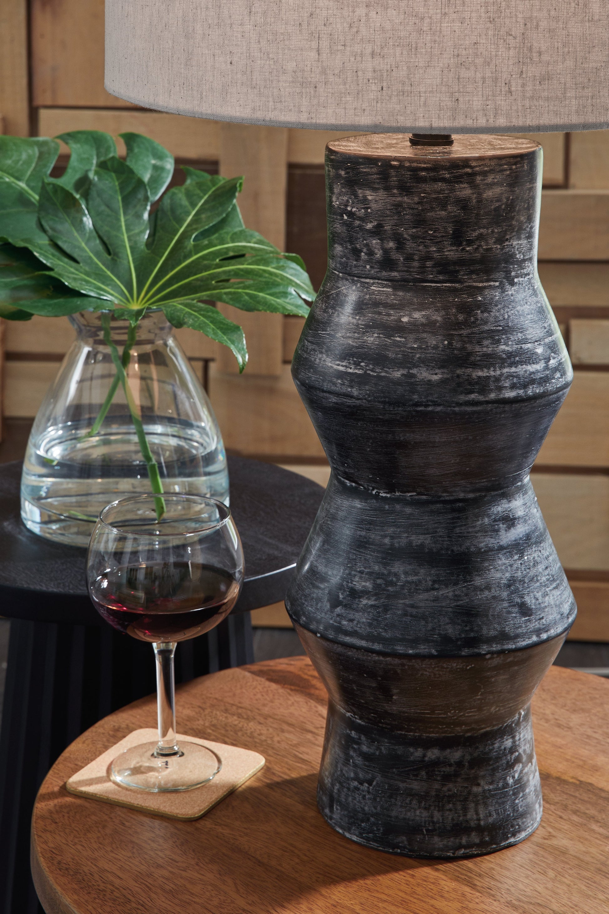 Kerbert Distressed Black 2-Piece Lamp Set- Viva Furn