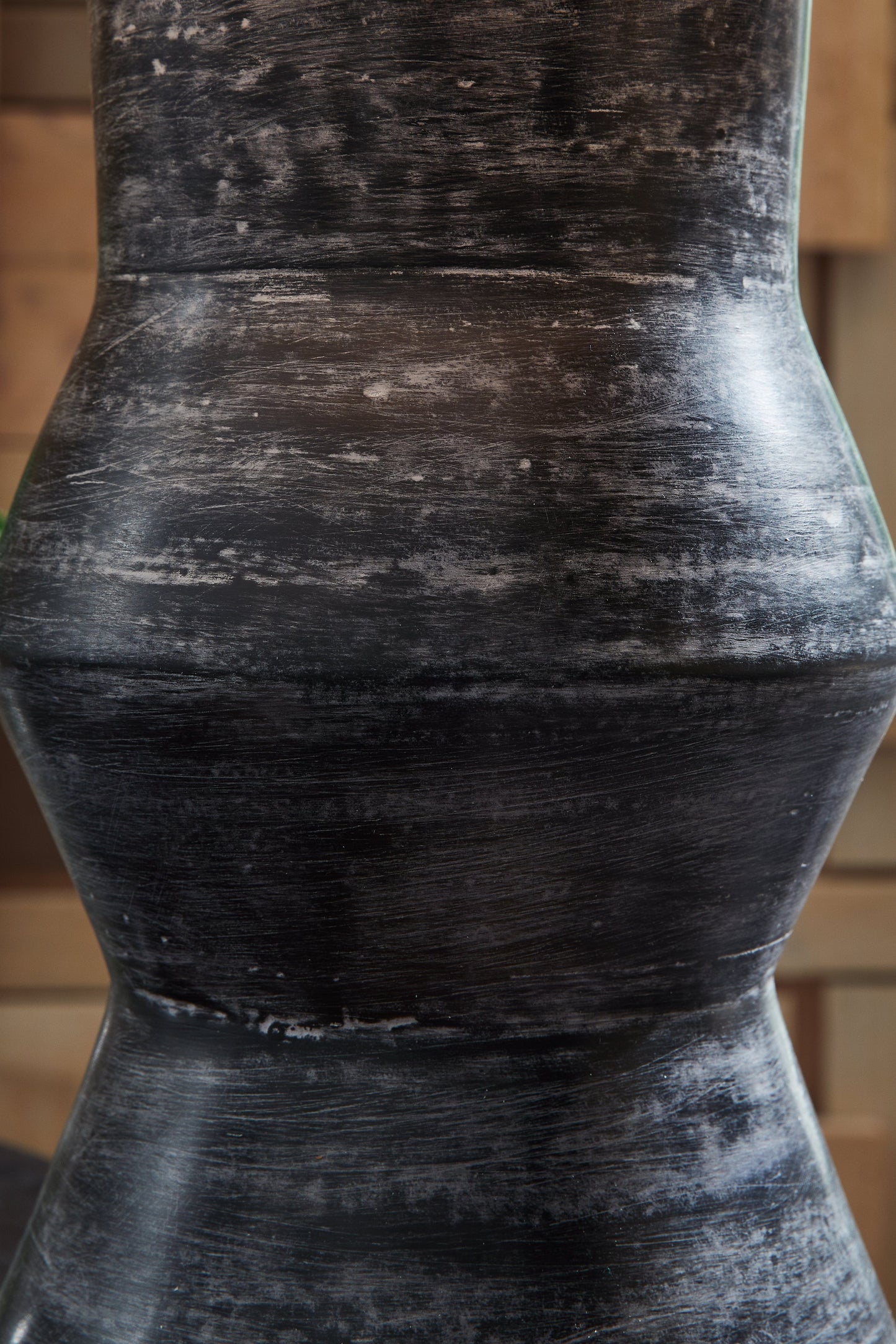 Kerbert Distressed Black 2-Piece Lamp Set- Viva Furn