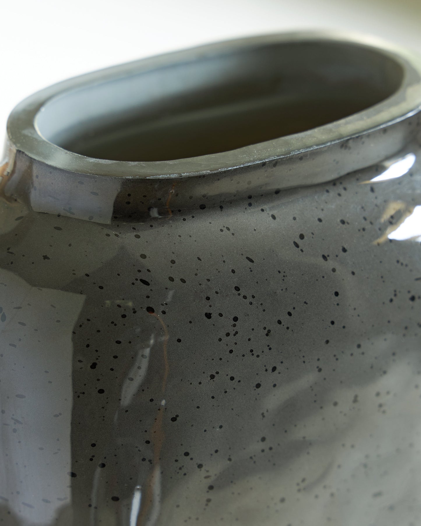 Kierlain Gray/Black Vase (15.38''H)- Viva Furn