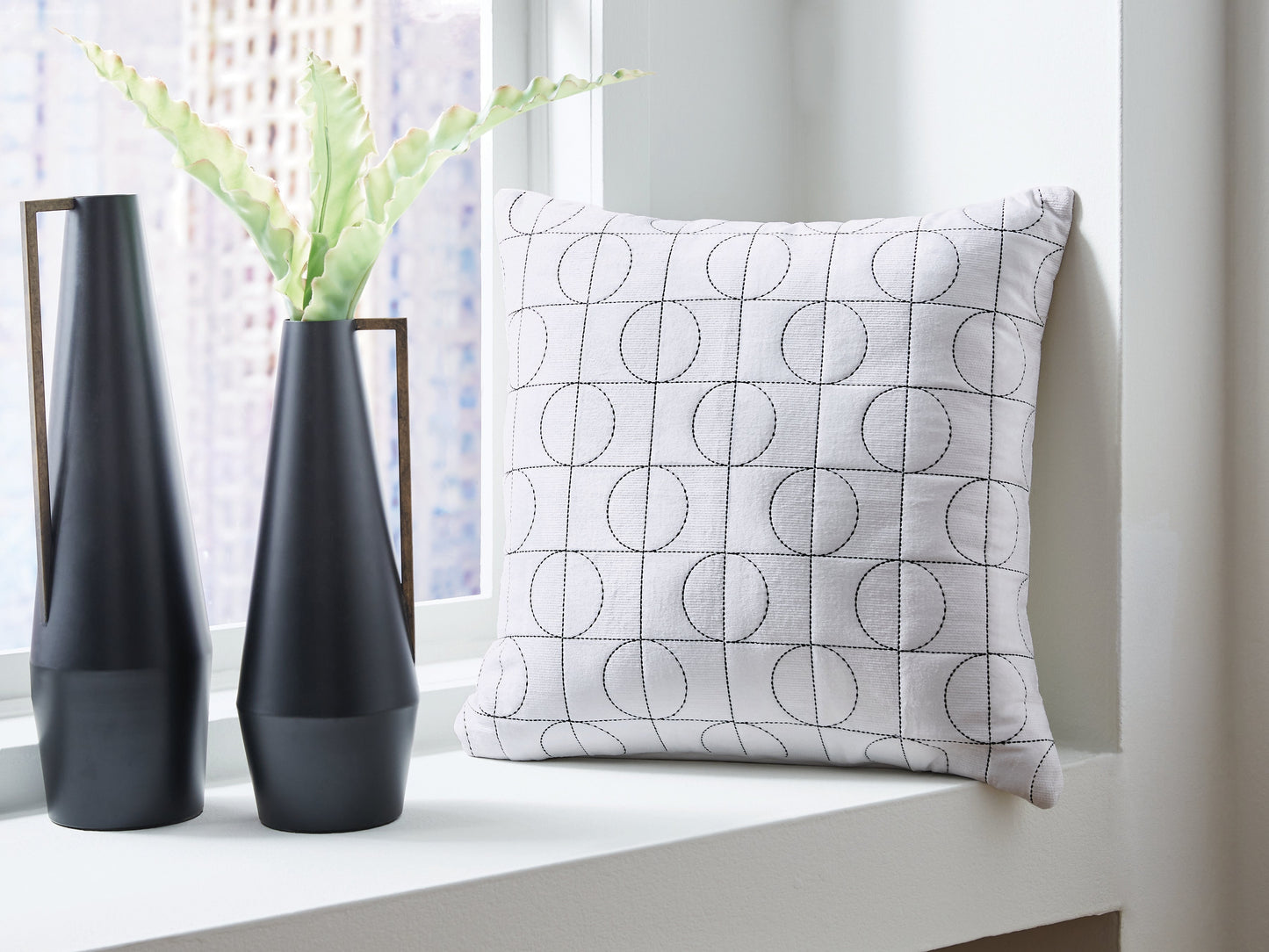 Kydner White/Black Pillow (4/CS)- Viva Furn