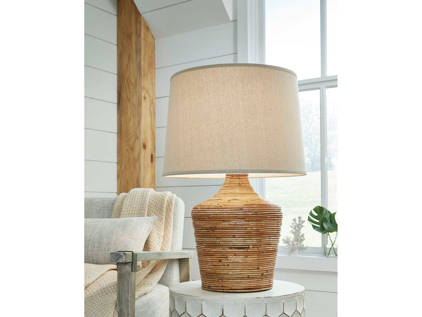 Kerrus Brown Table Lamp